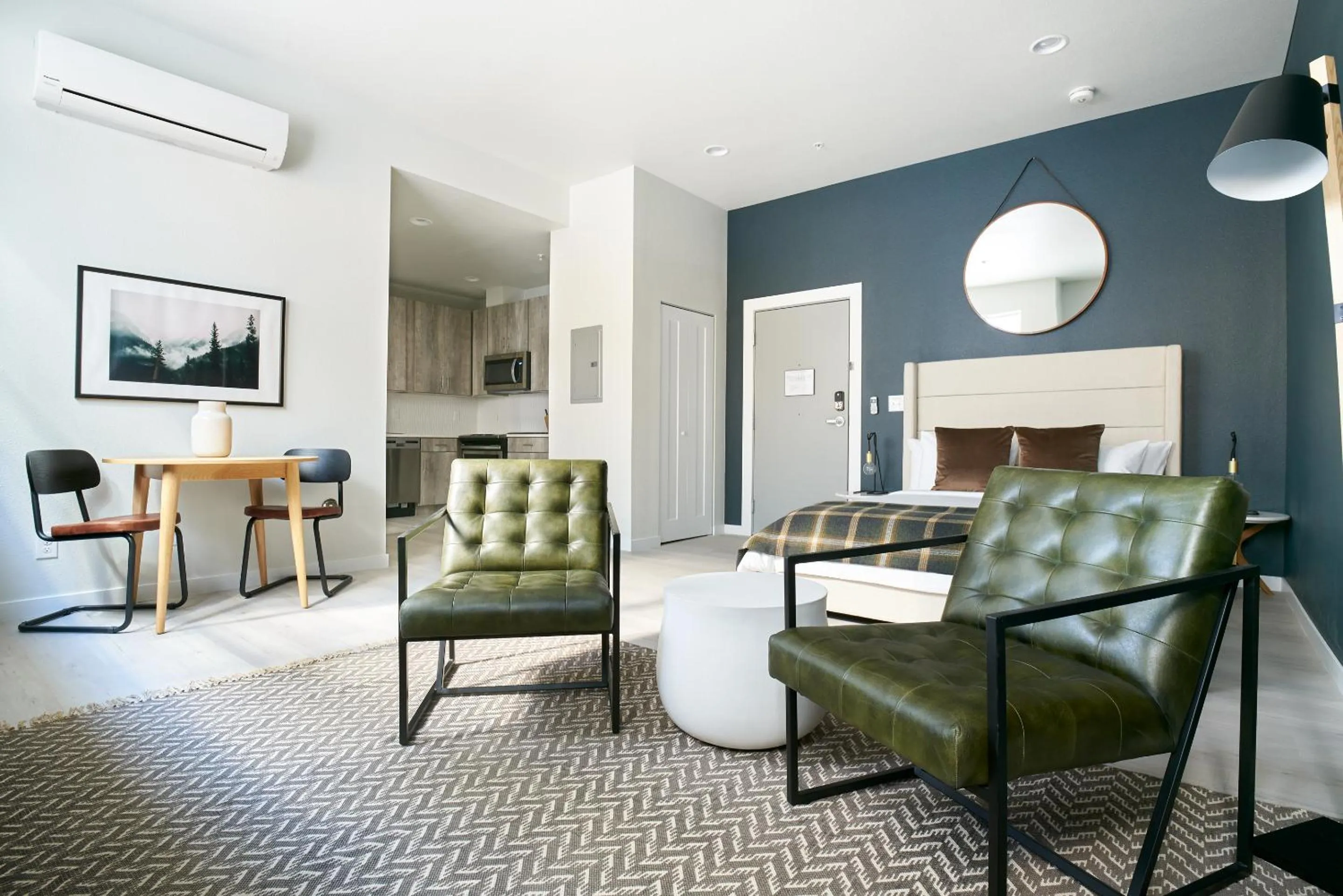 Queen Studio - Disability Access in Sonder by Marriott Bonvoy Zuni Apartments LoHi