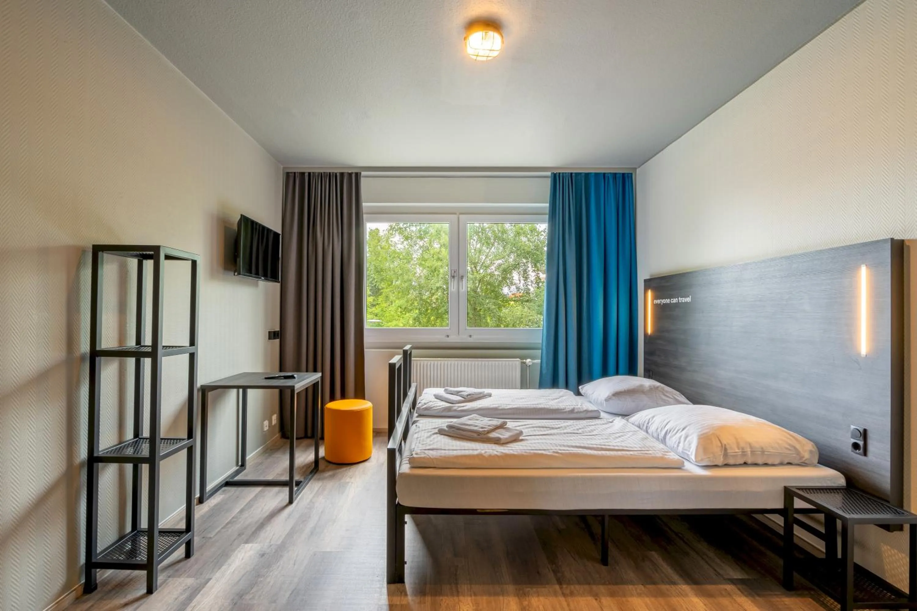 Bed in a&o Berlin Kolumbus