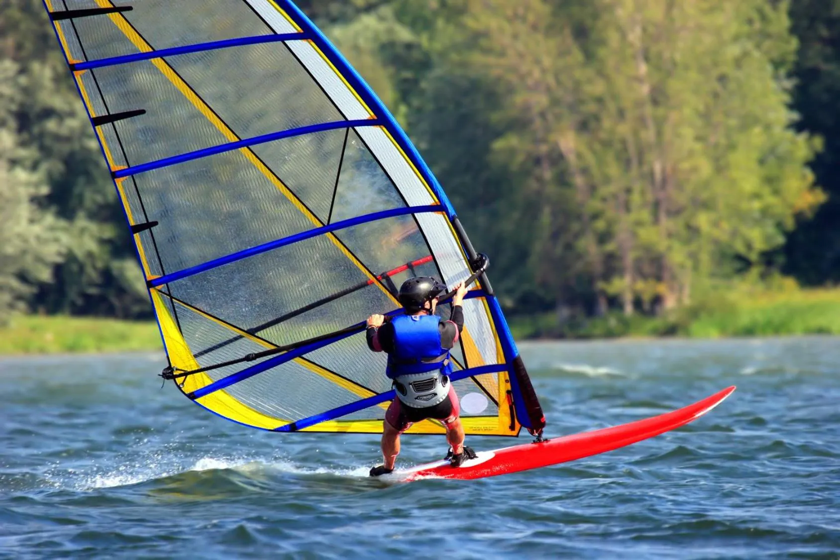 Windsurfing in Golden Lakes Village Ardennes