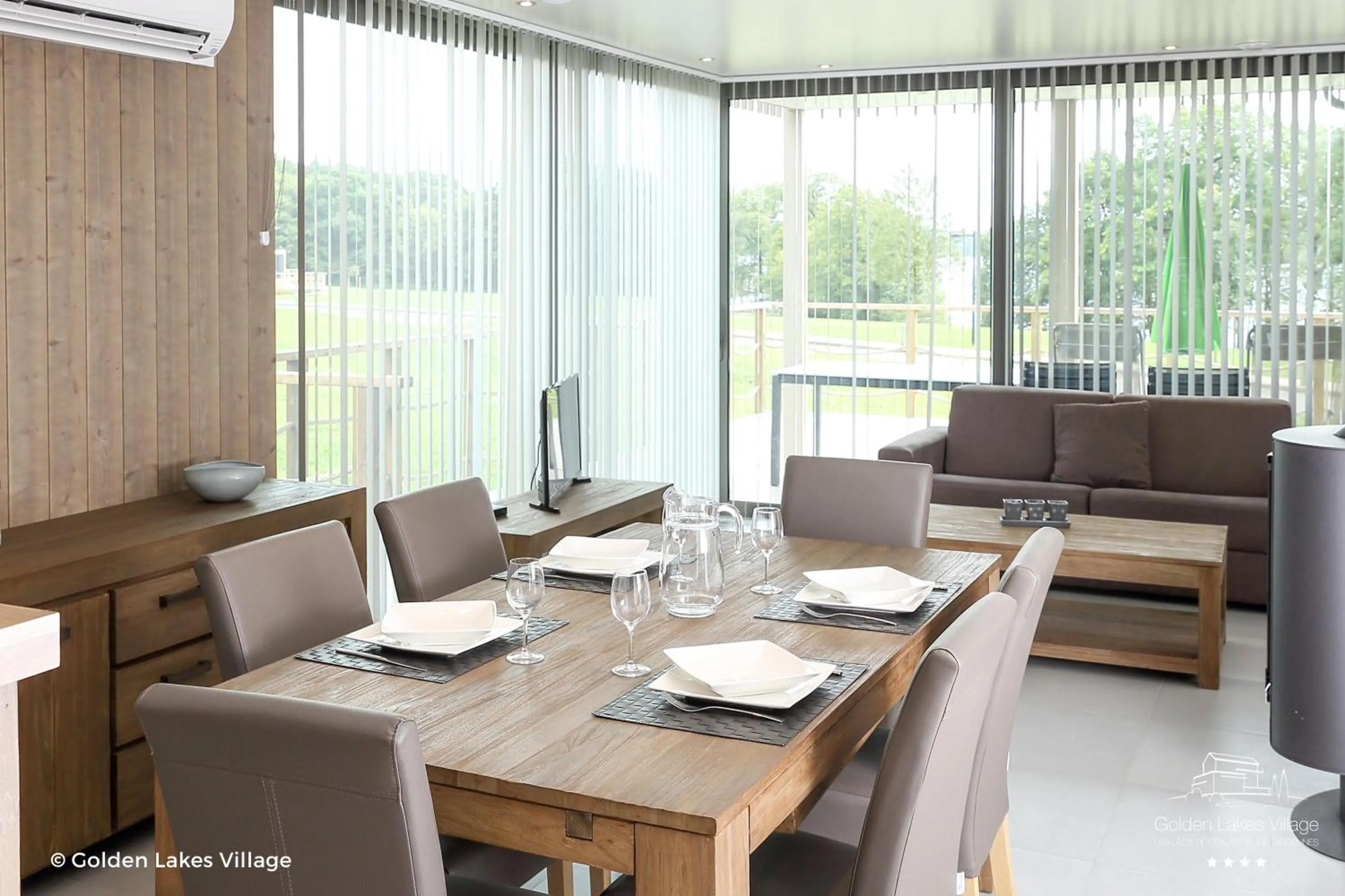 Dining area in Golden Lakes Village Ardennes