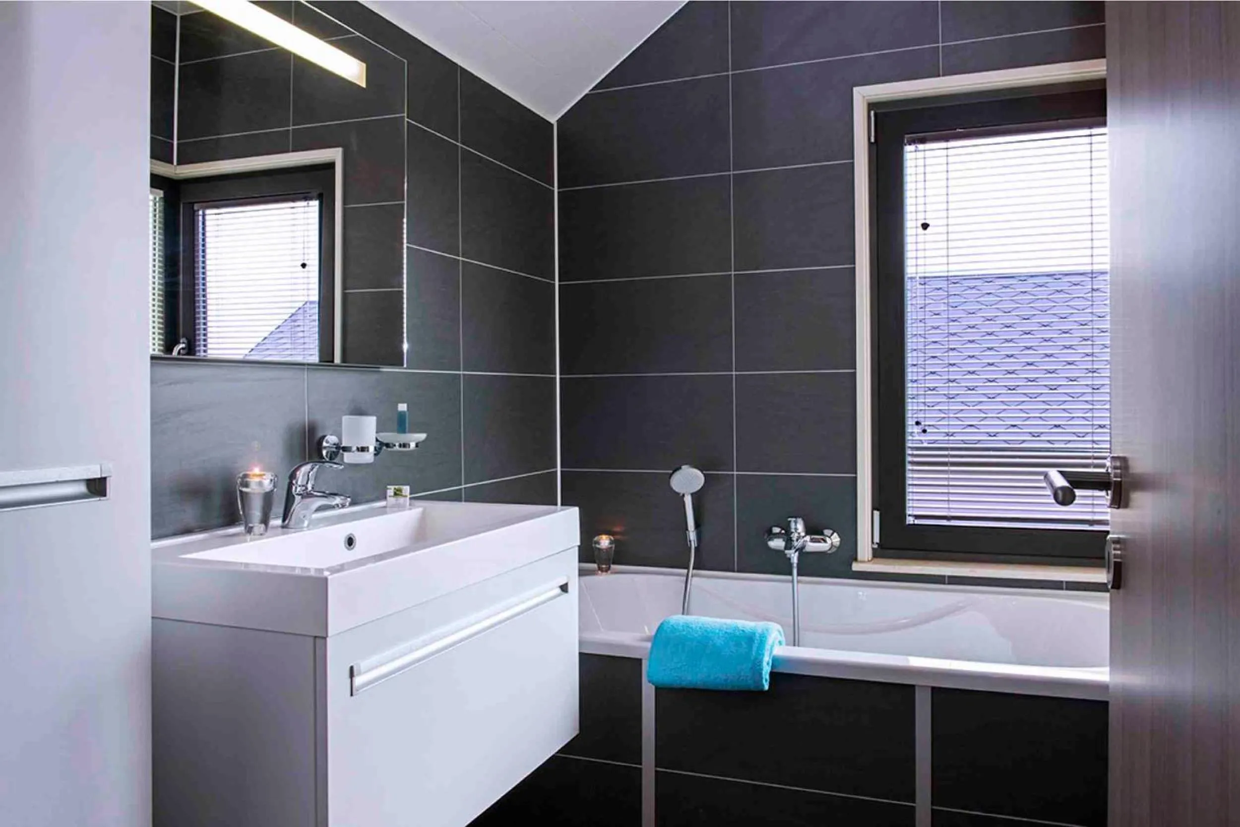 Bathroom in Golden Lakes Village Ardennes