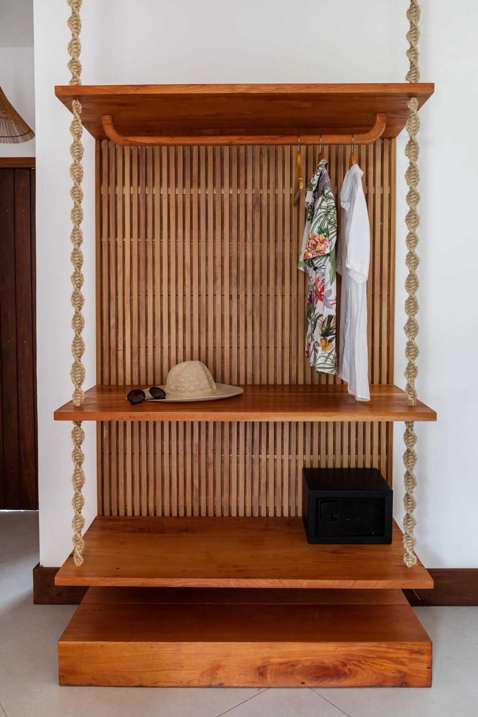 microwave in Pousada Encanto da Lua