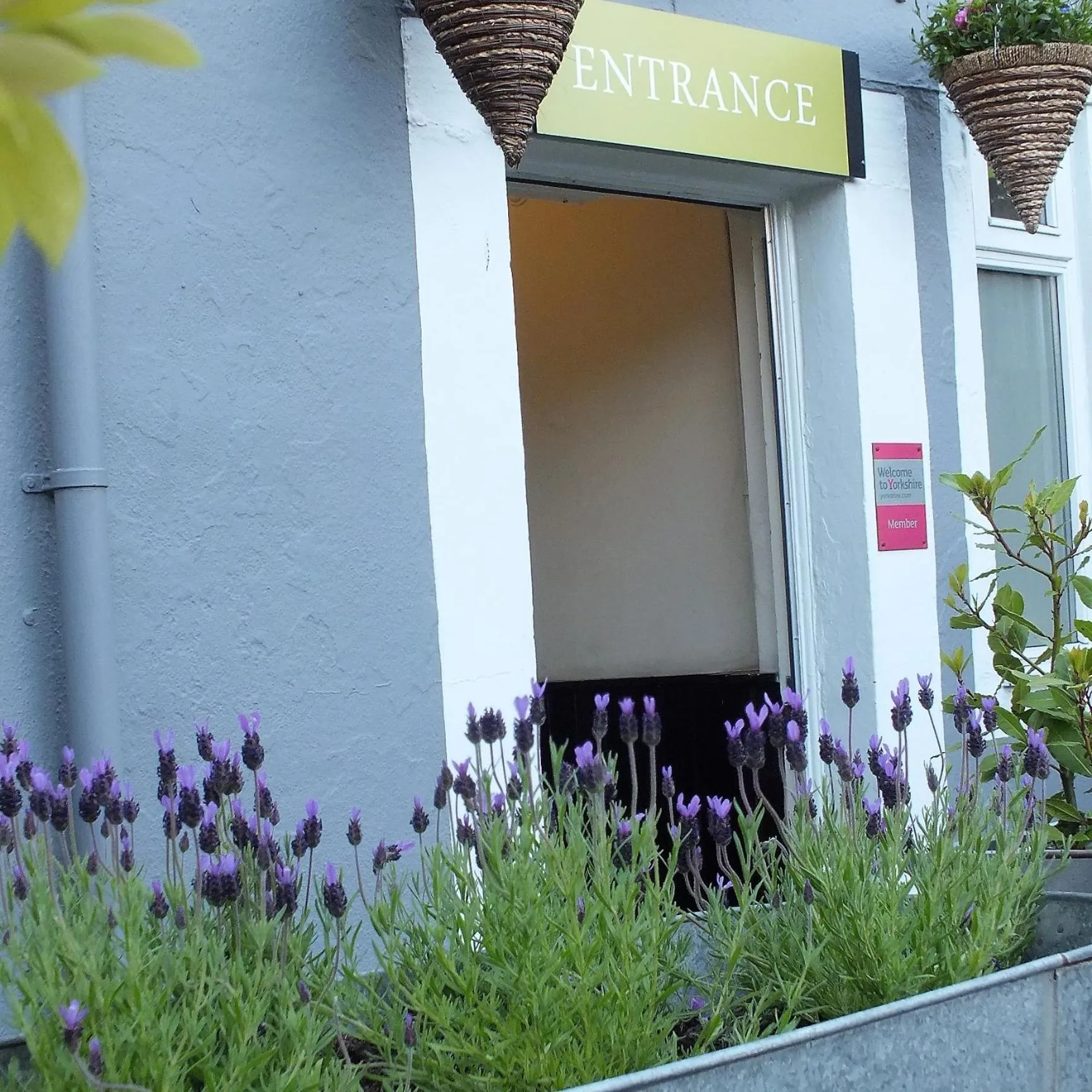 Garden in Devonshire Arms Inn