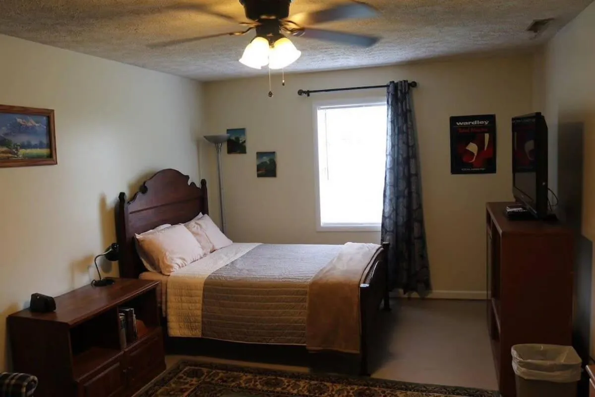 Bed in Hillbilly haven