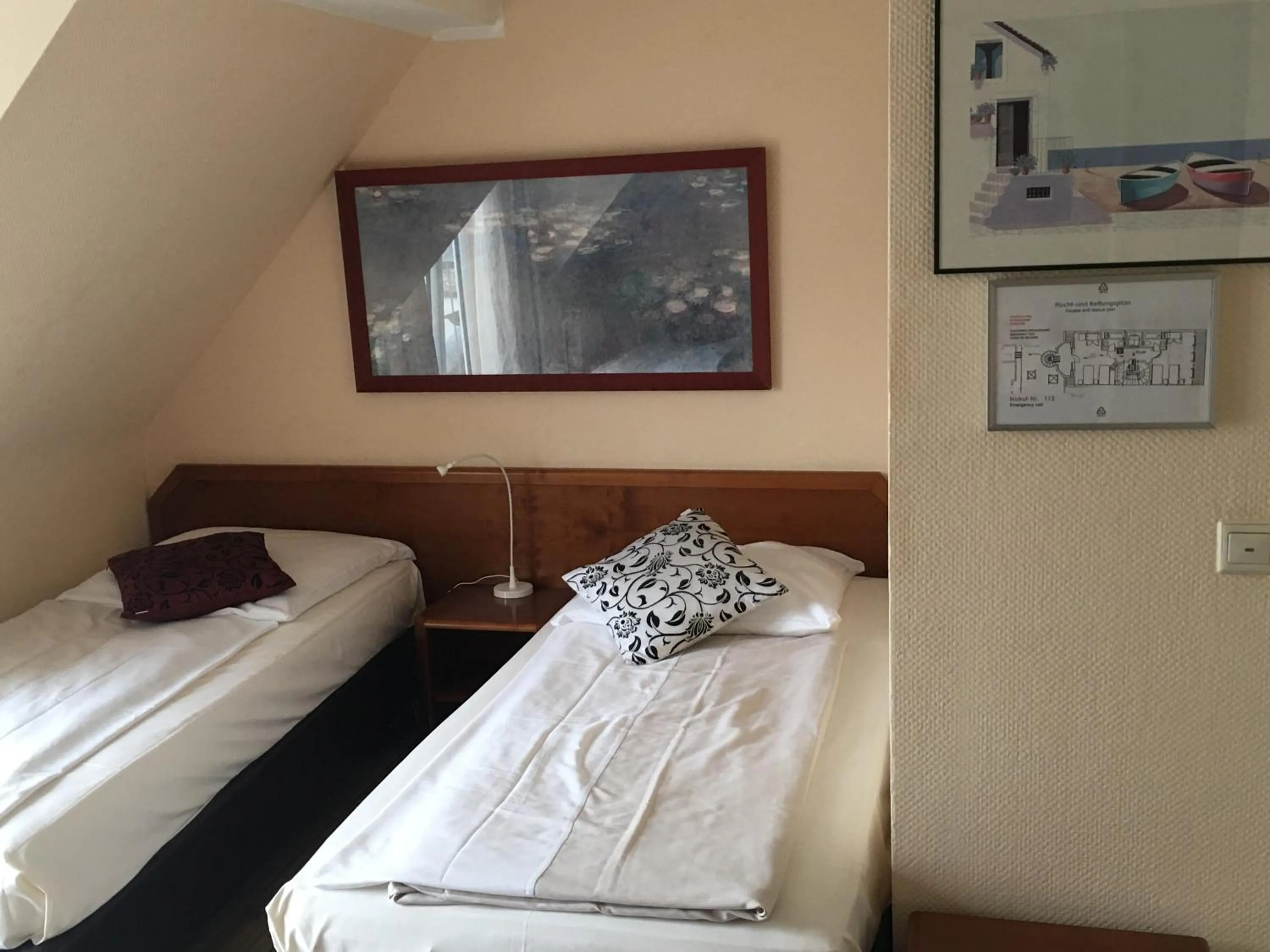 Bed in AltDüsseldorf