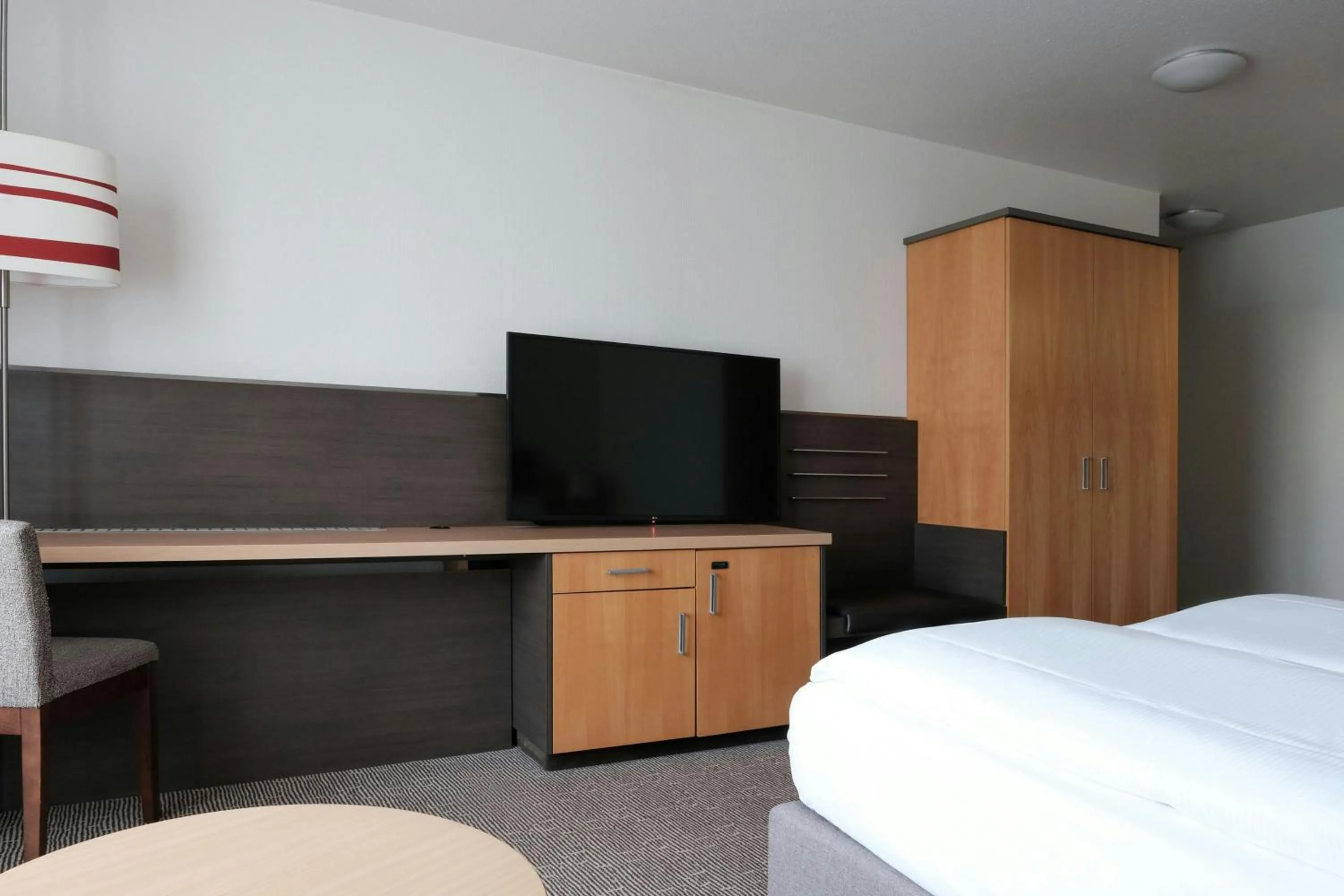 Photo of the whole room, Bed in Holiday Inn Essen City Centre, an IHG Hotel