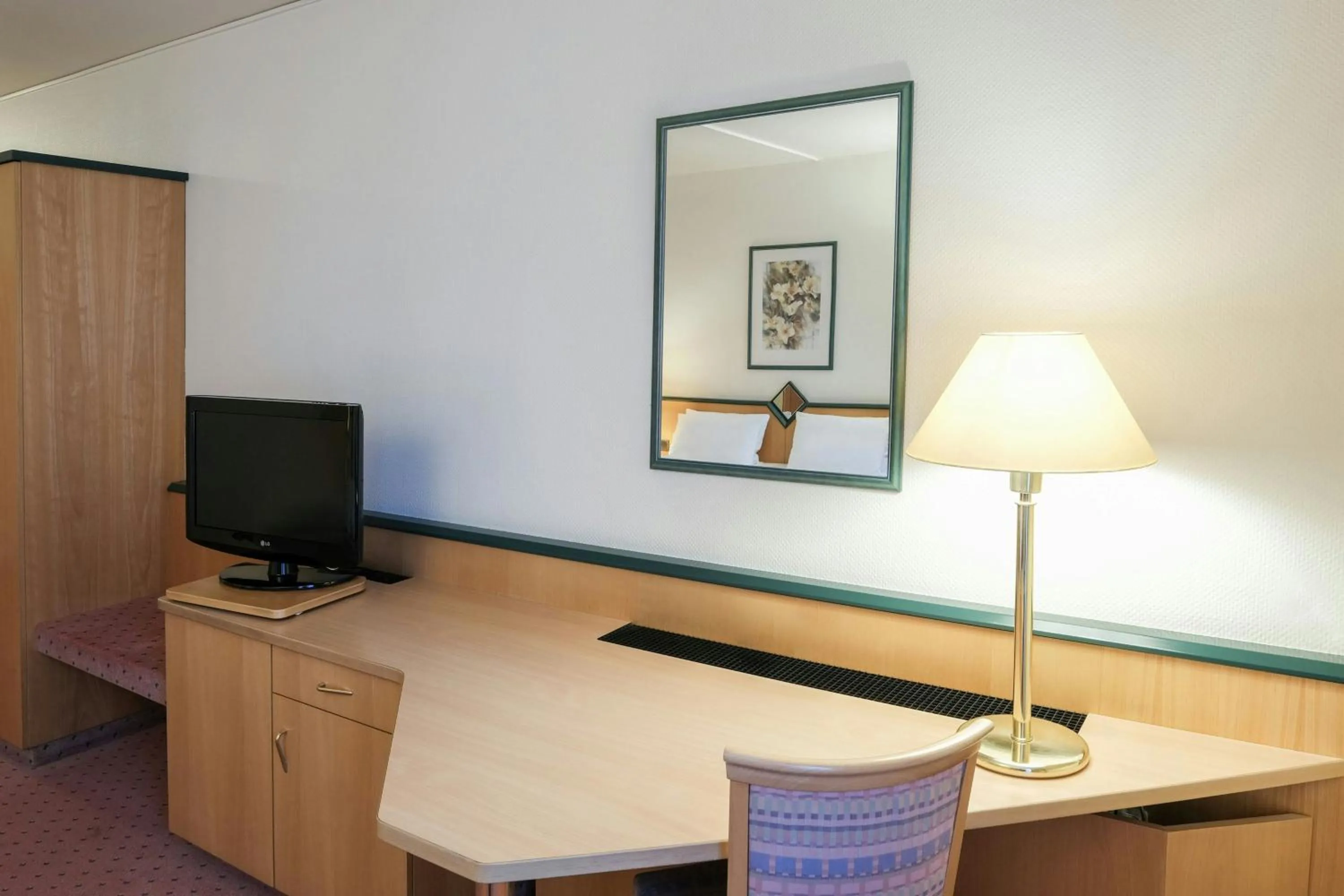 Photo of the whole room in Holiday Inn Essen City Centre, an IHG Hotel