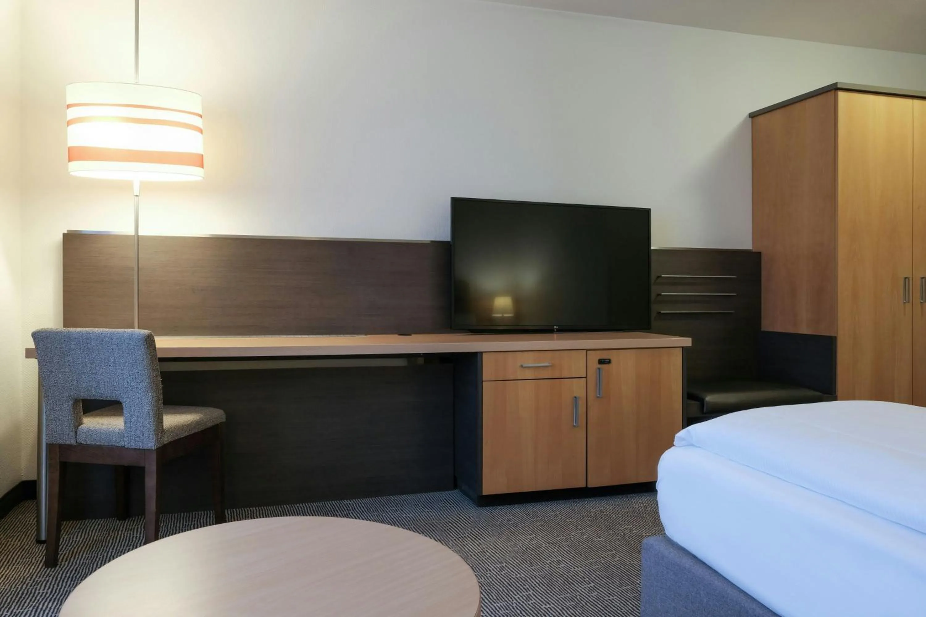 Photo of the whole room, Bed in Holiday Inn Essen City Centre, an IHG Hotel