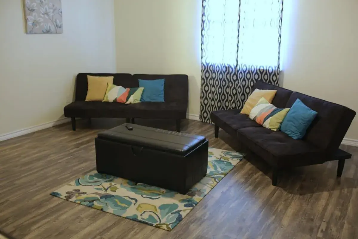 Comfortable stay five minutes away Comfortable stay five minutes away