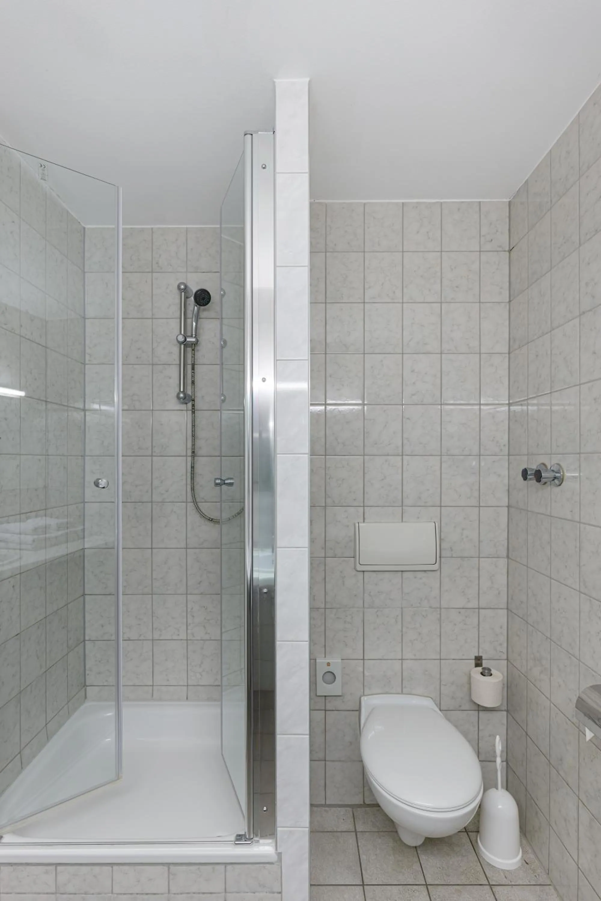 Shower in Hotel Nova