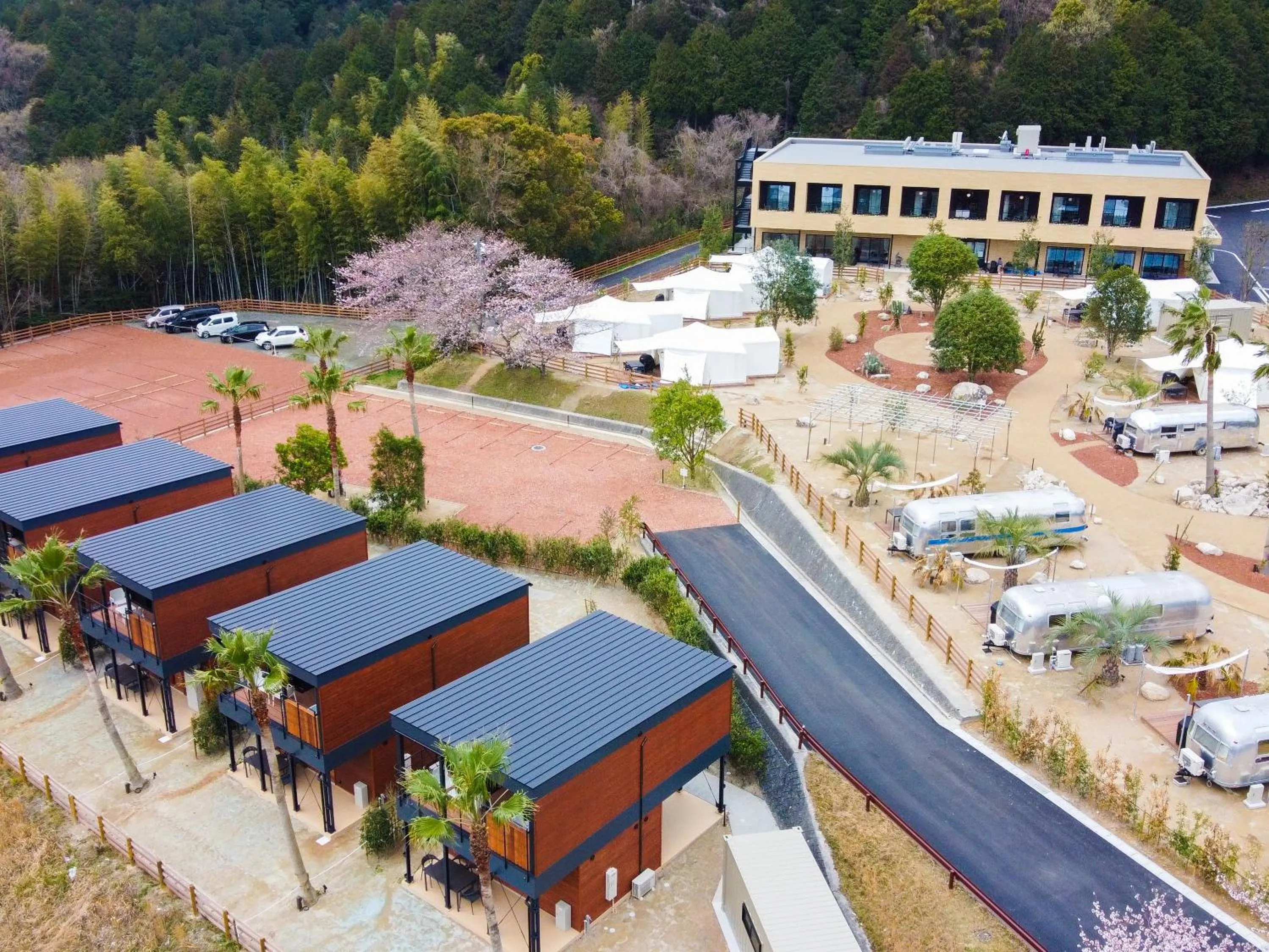 Property building in THE Retreat