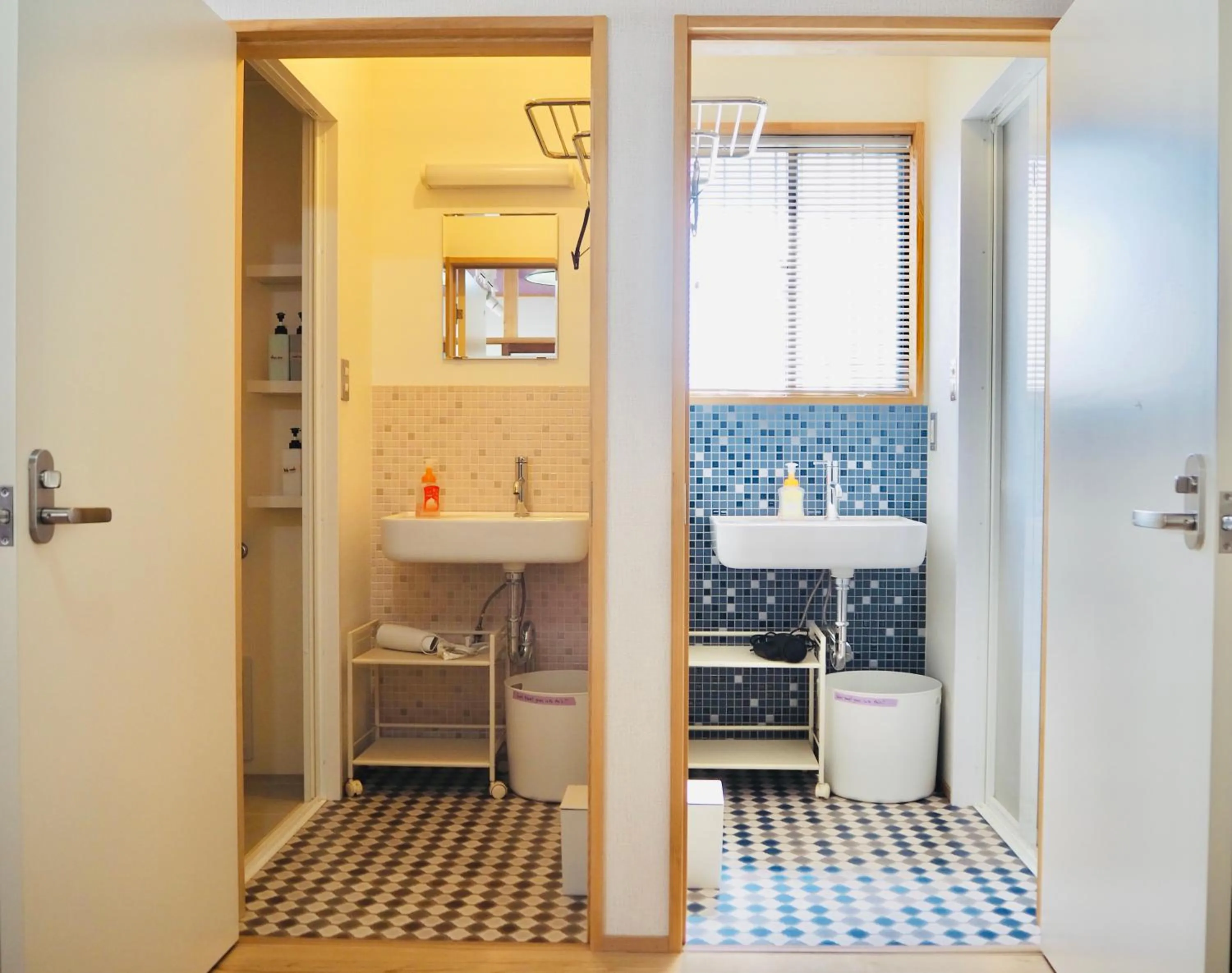 Shower in Backpackers Hostel TSUBAMENOYADO