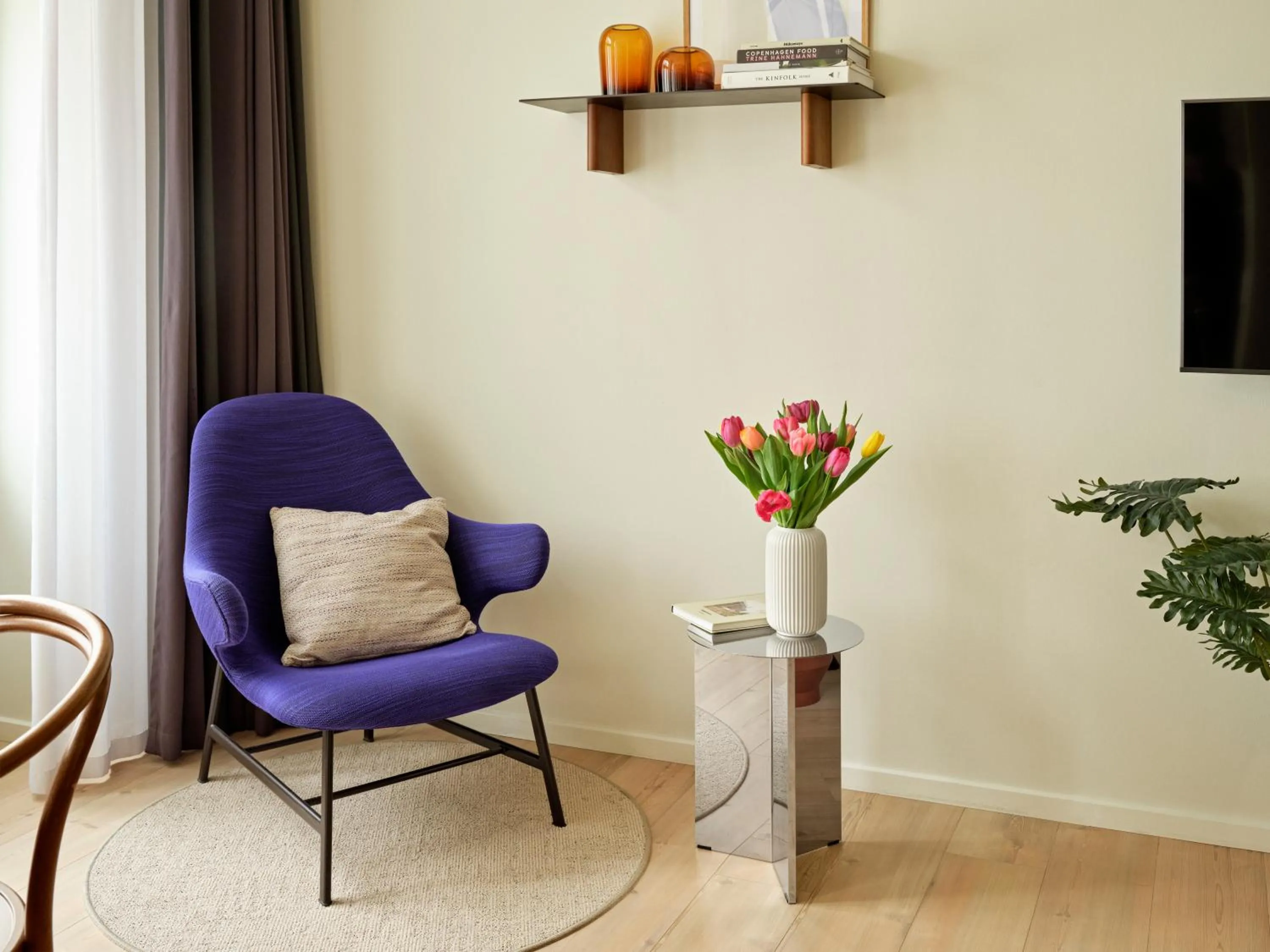 Living room in Apēron Apartment Hotel