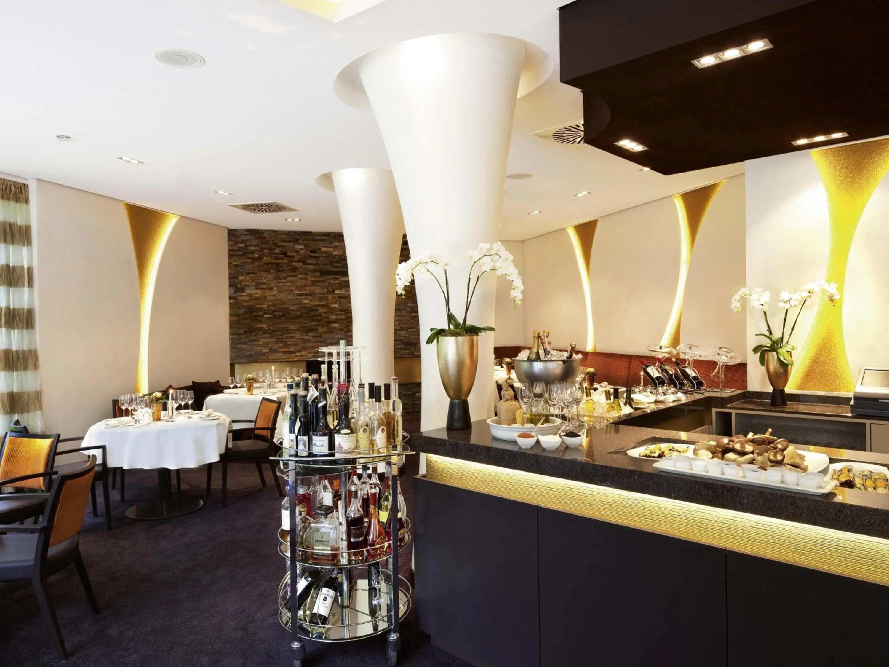 Restaurant/places to eat in Mövenpick Hotel Münster am Aasee