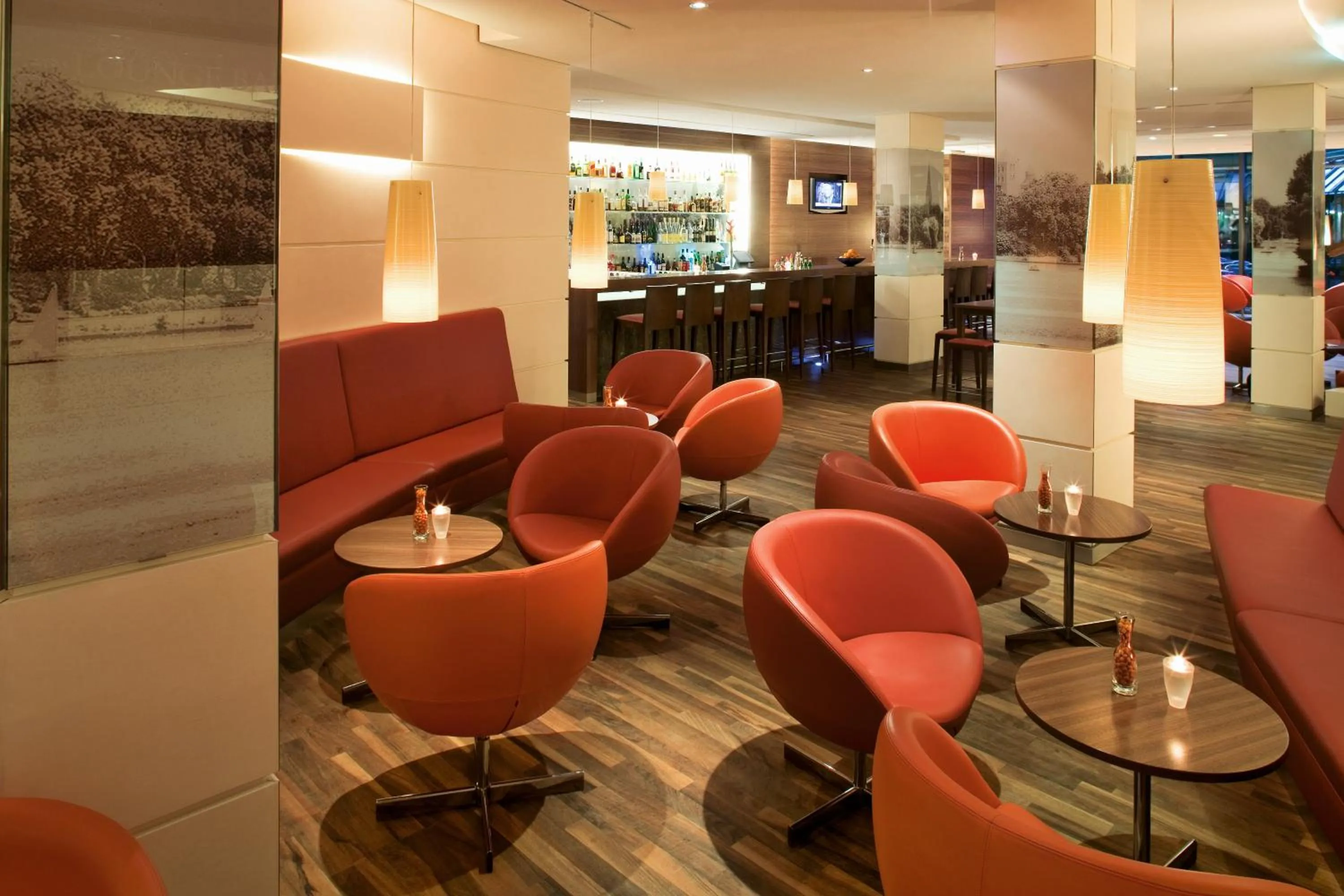 Lounge or bar in Mövenpick Hotel Münster am Aasee