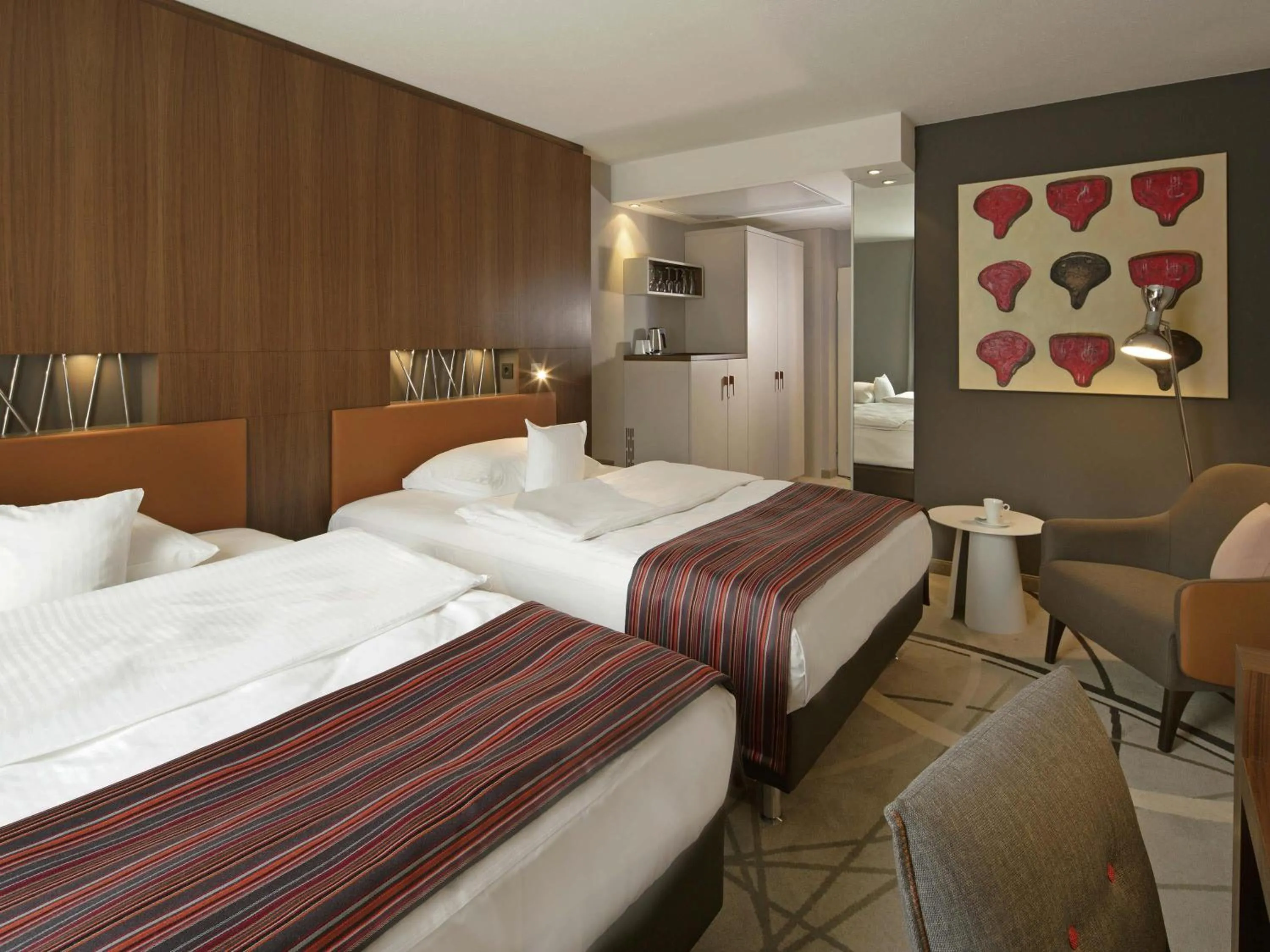 Bedroom, Bed in Mövenpick Hotel Münster am Aasee