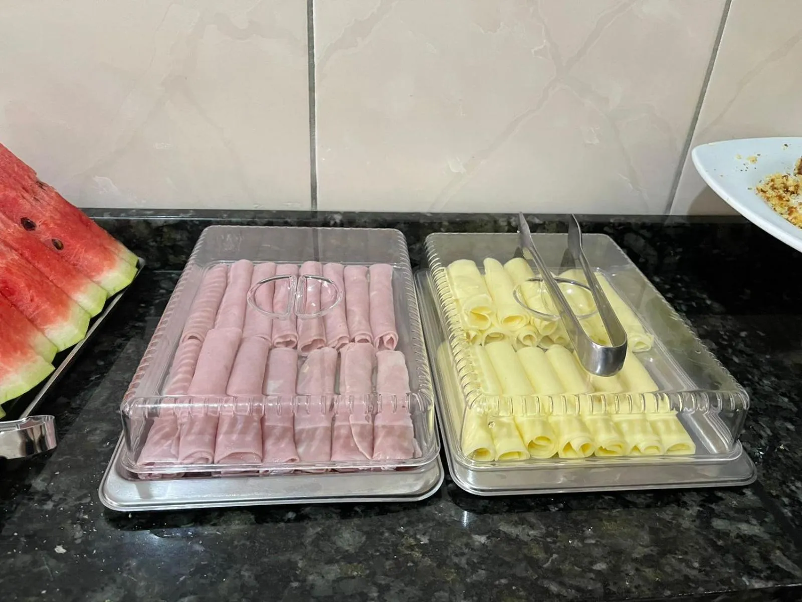 Buffet breakfast in Hotel Carrão