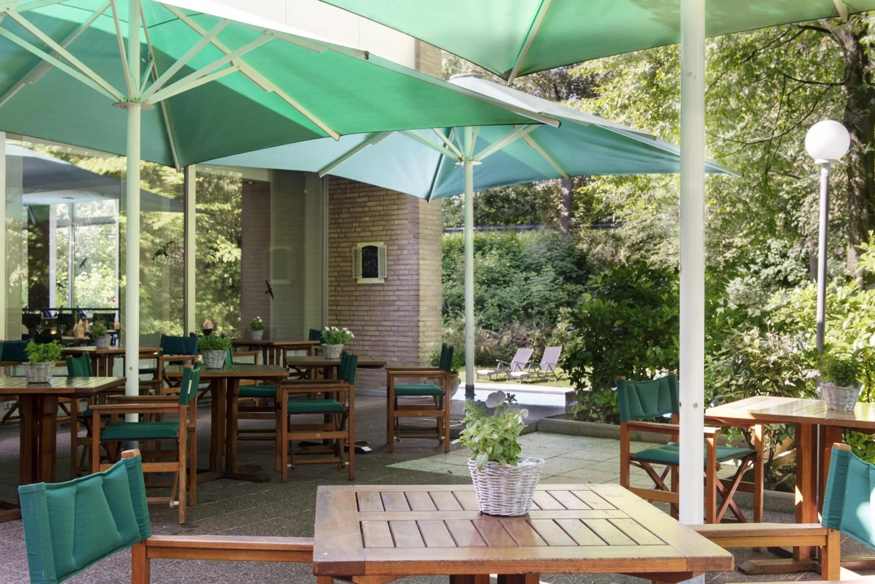 Garden in Mercure Hotel Düsseldorf Neuss