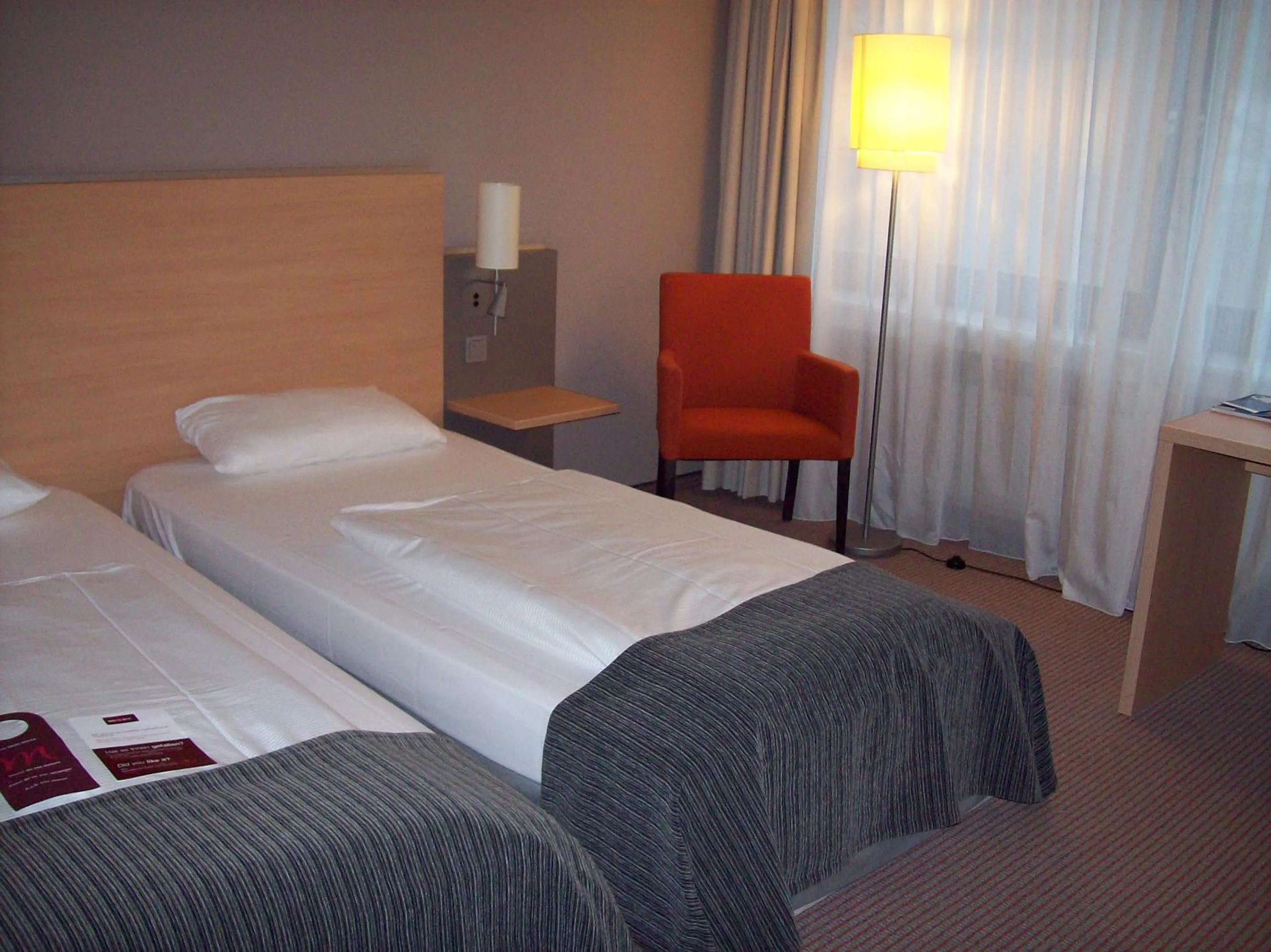Photo of the whole room, Bed in Mercure Hotel Düsseldorf Neuss