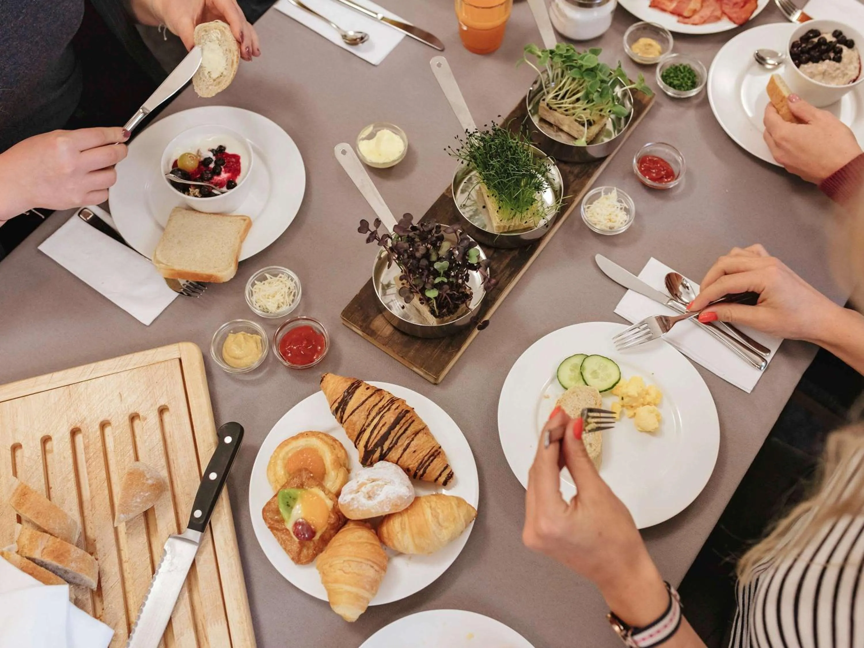 Restaurant/places to eat in Mercure Hotel Düsseldorf Neuss