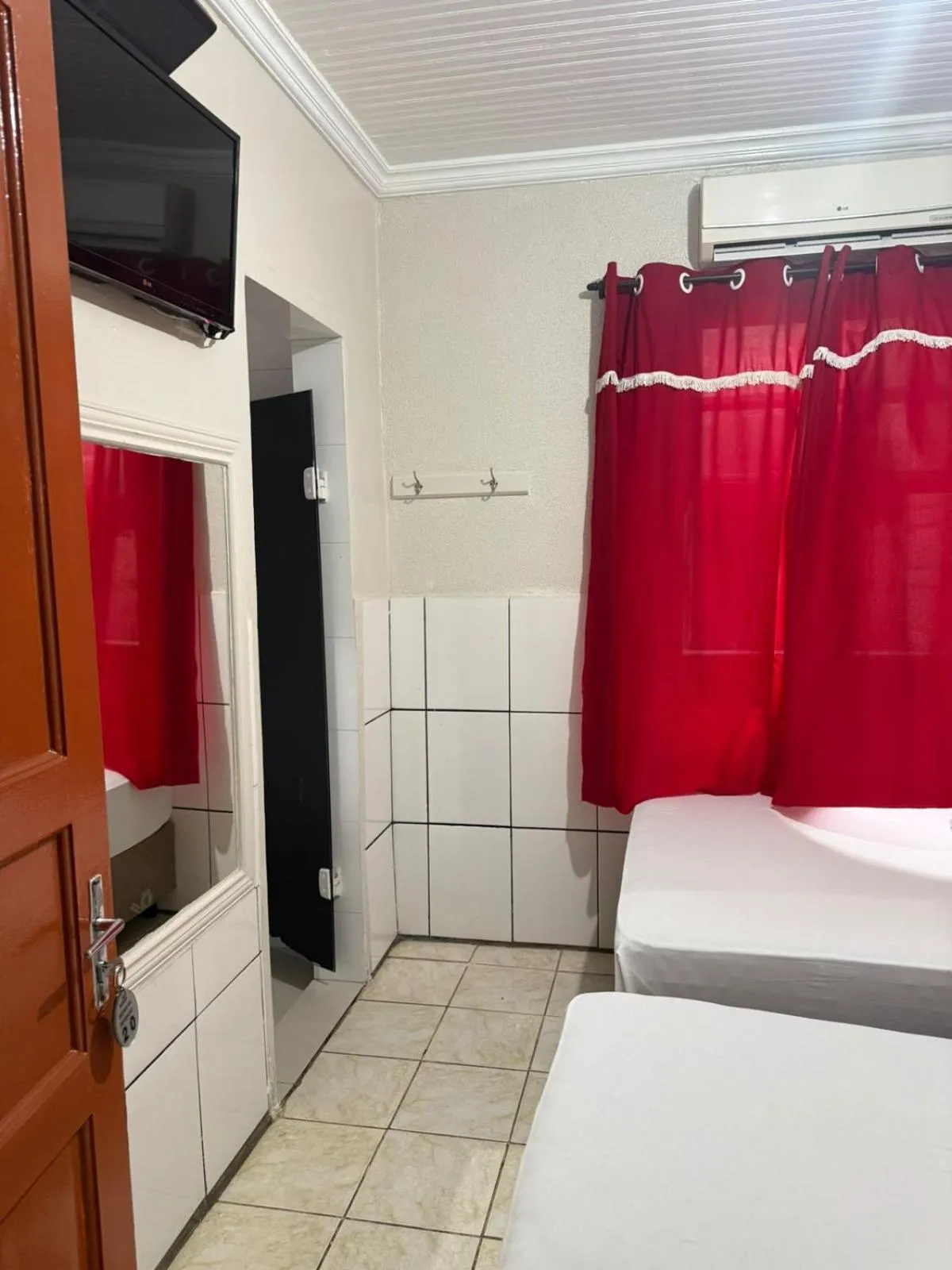 Bed in Hotel Diamantina Av Brigadeiro Bela Vista SP