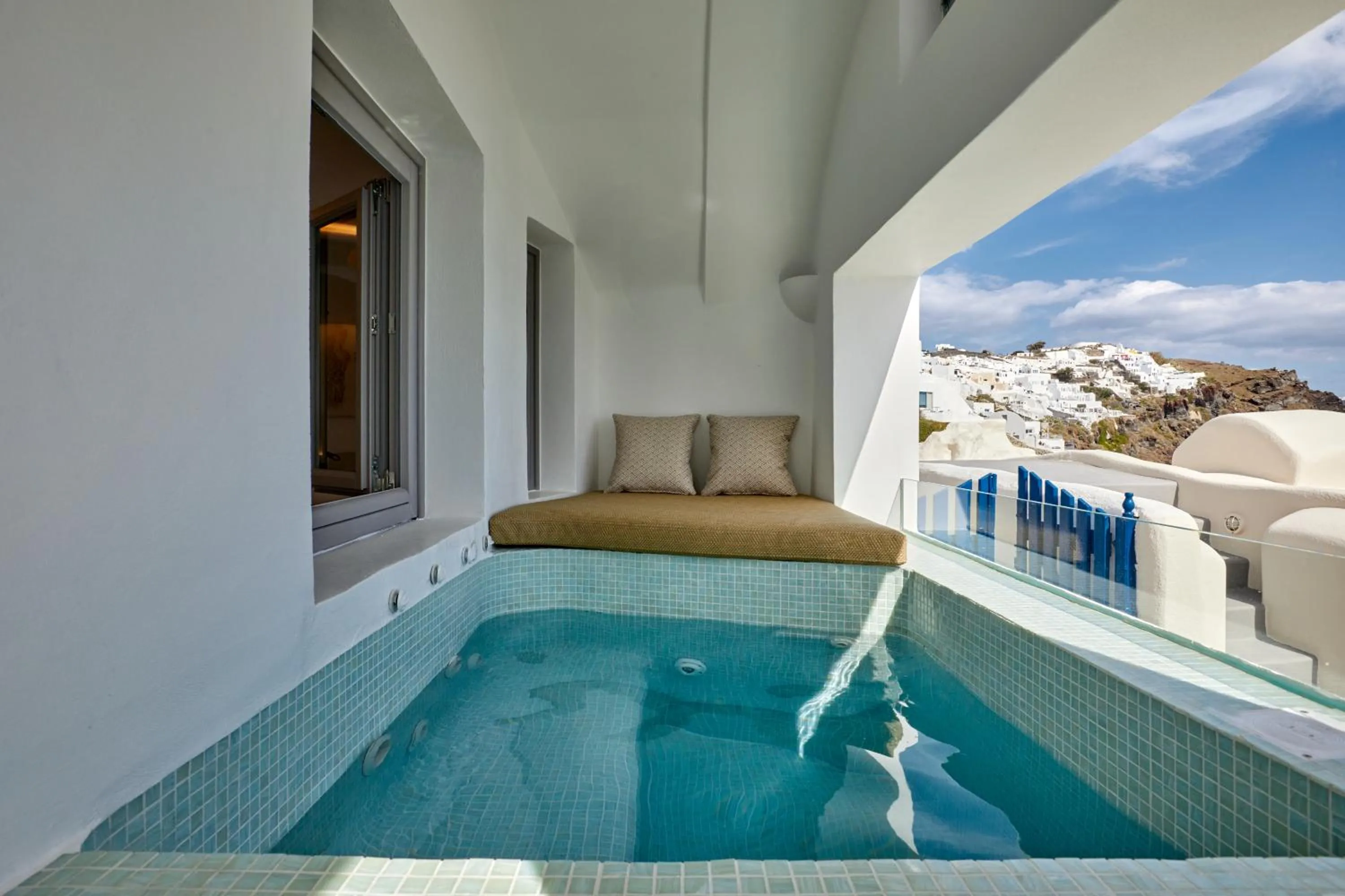 Patio in Allure Breeze Suites