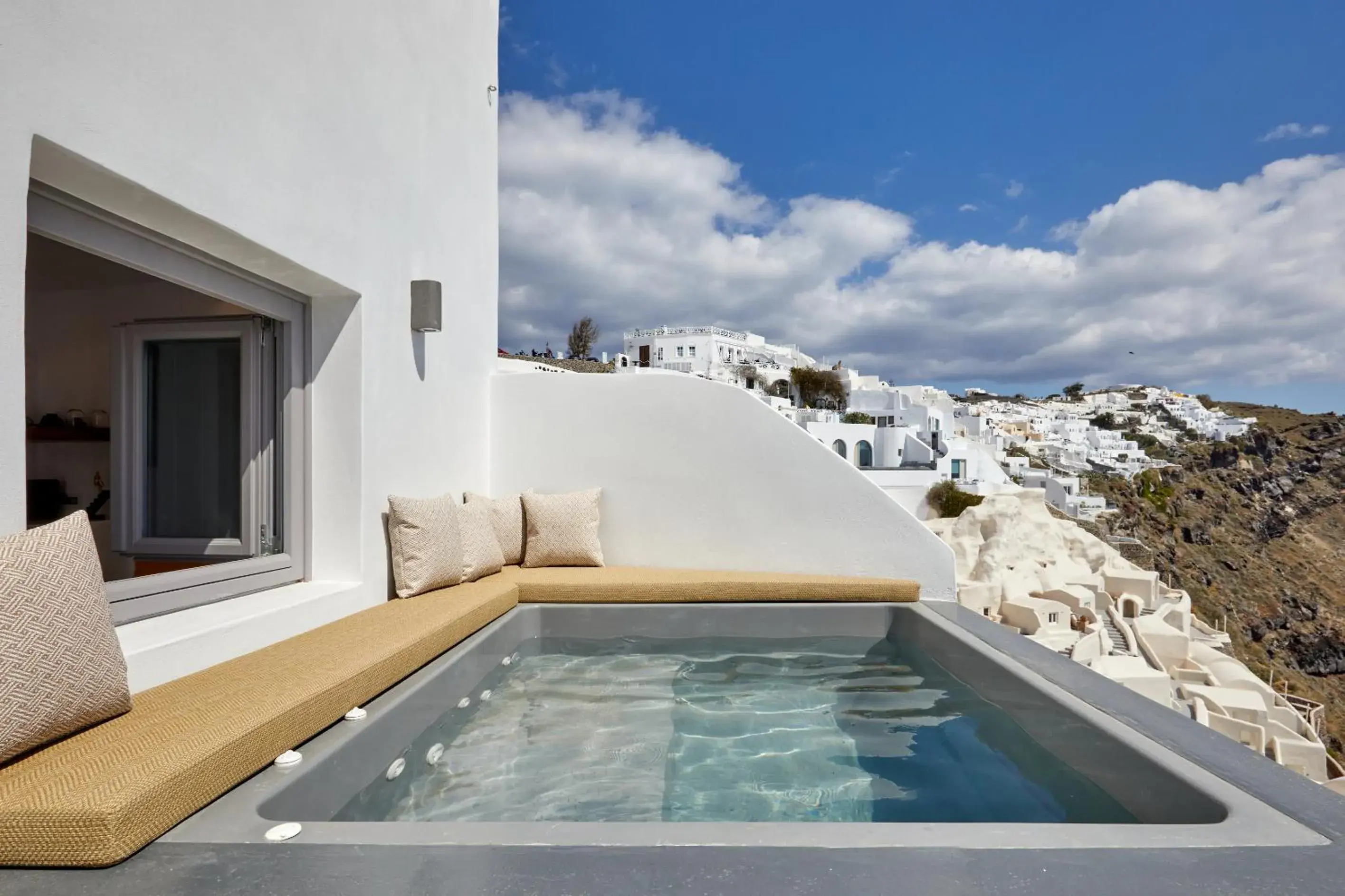 Family Suite with Outdoor Heated Jetted Tub in Allure Breeze Suites Family Suite with Outdoor Heated Jetted Tub in Allure Breeze Suites