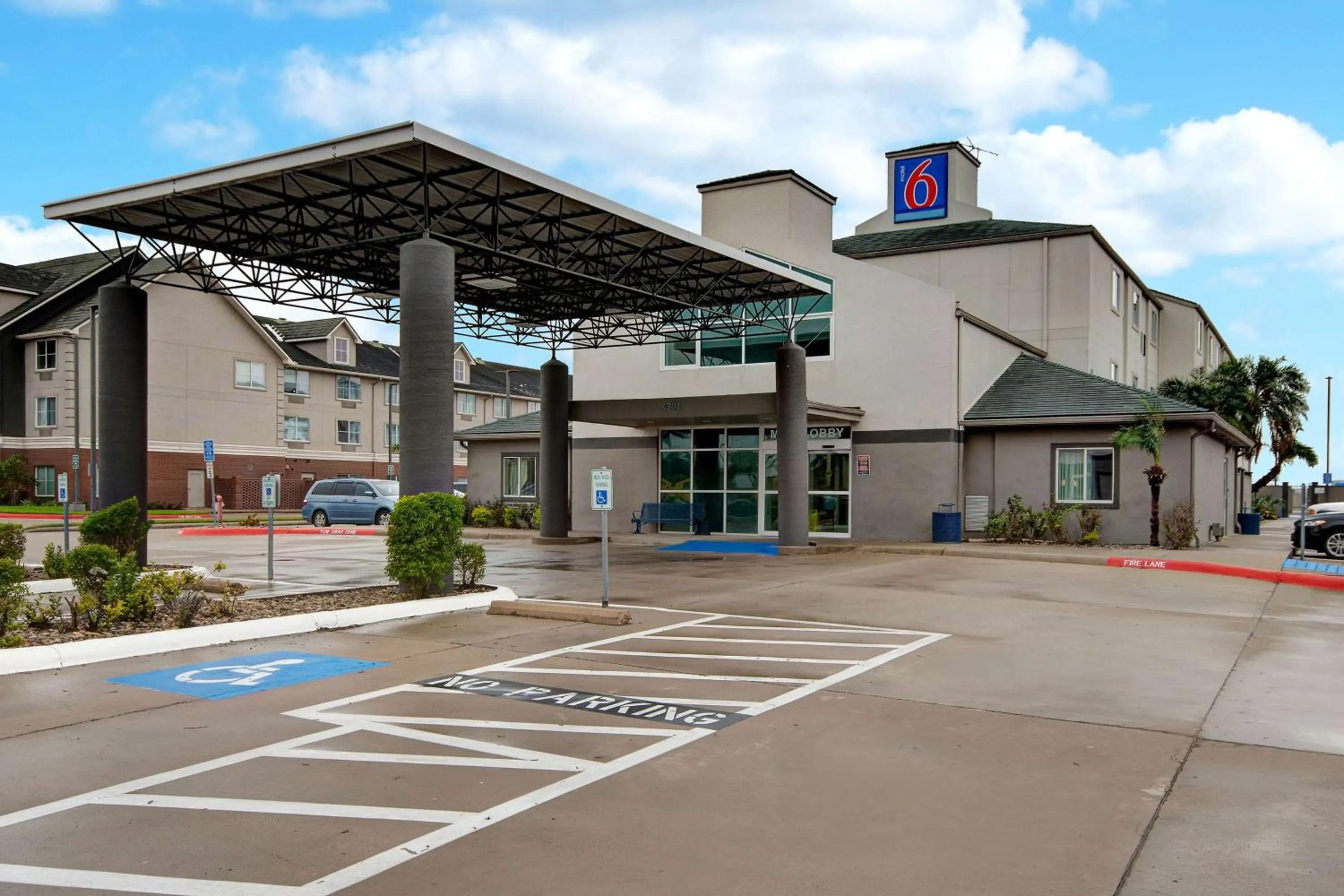 Property building in Motel 6-Pharr, TX