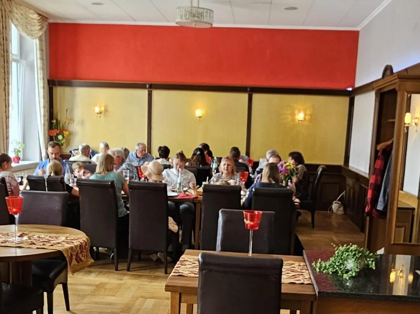 Restaurant/places to eat in Hotel Altberesinchen