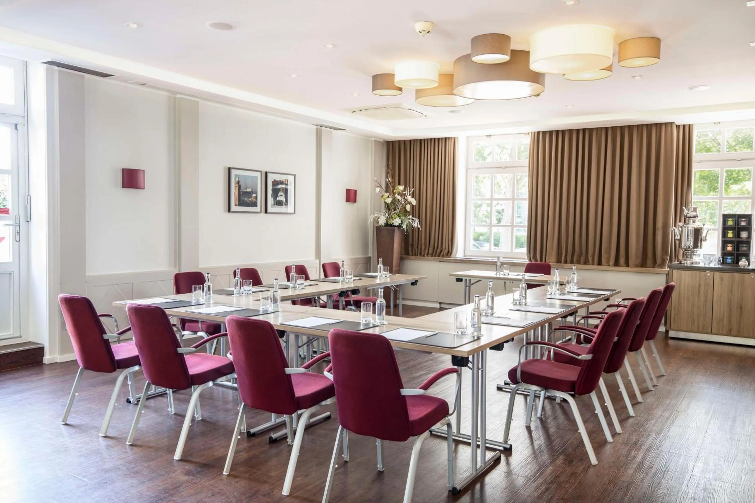 Meeting/conference room in Best Western Premier Alsterkrug Hotel