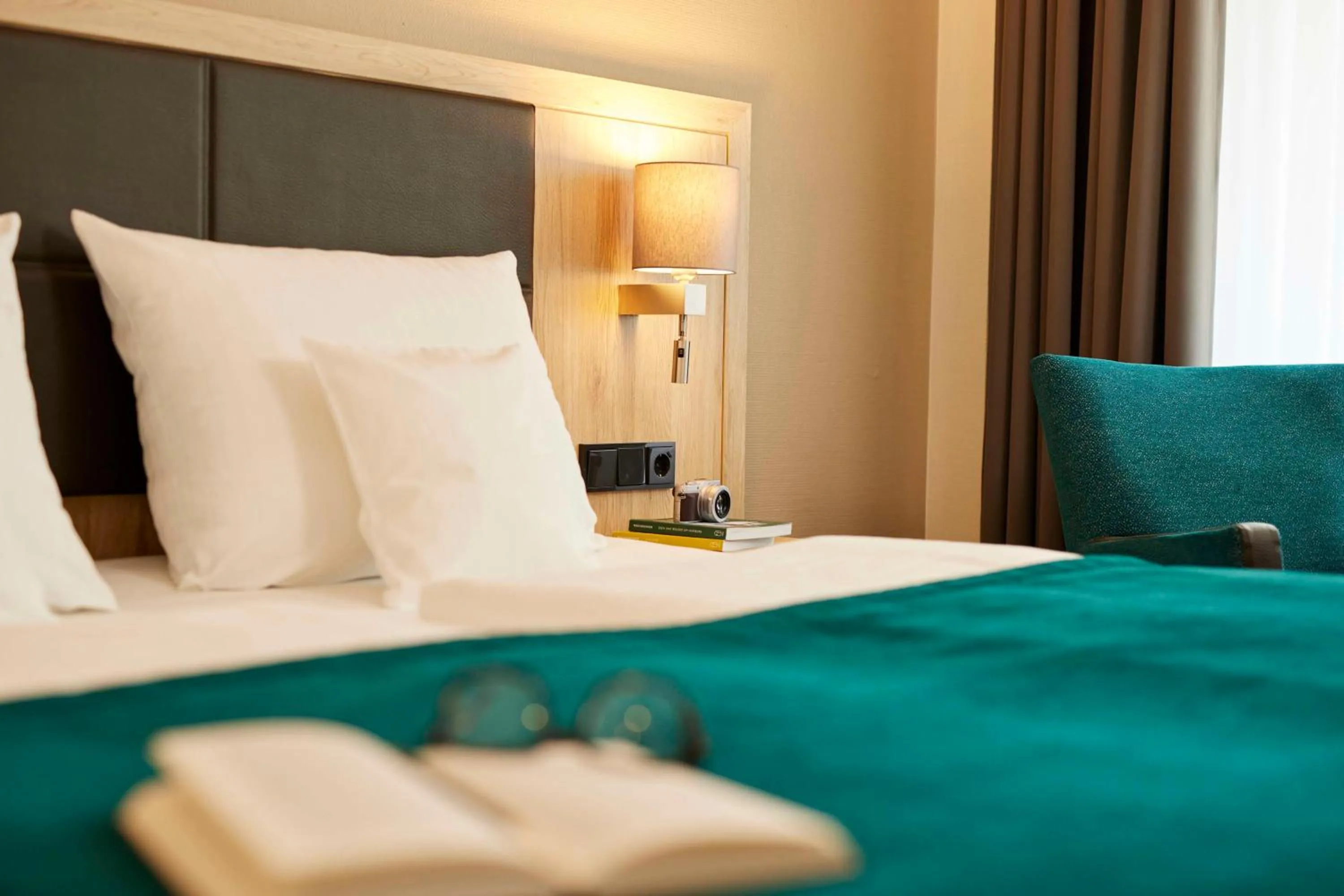 Bedroom, Bed in Best Western Premier Alsterkrug Hotel