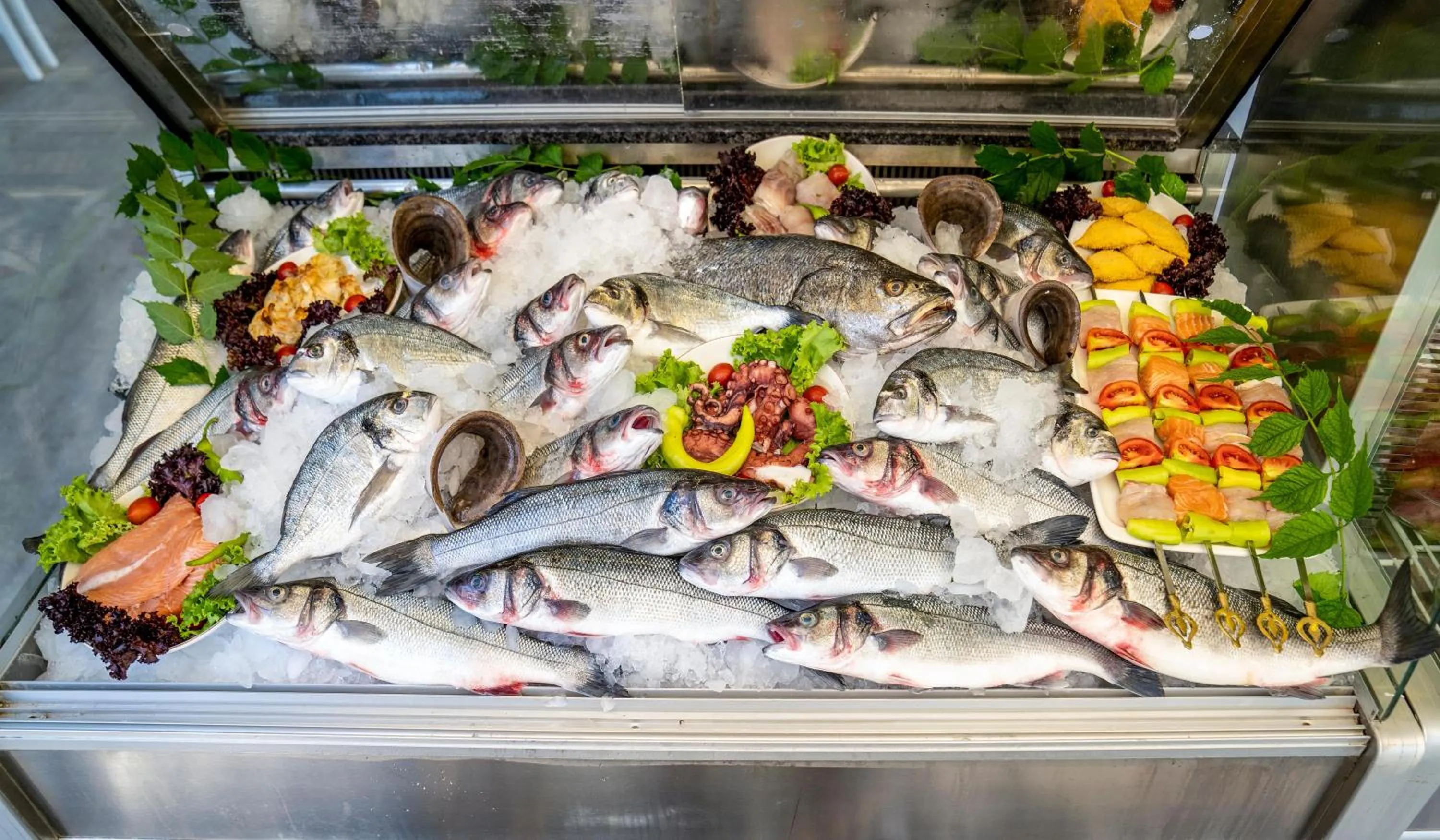 Restaurant/places to eat in Uras Beach Hotel