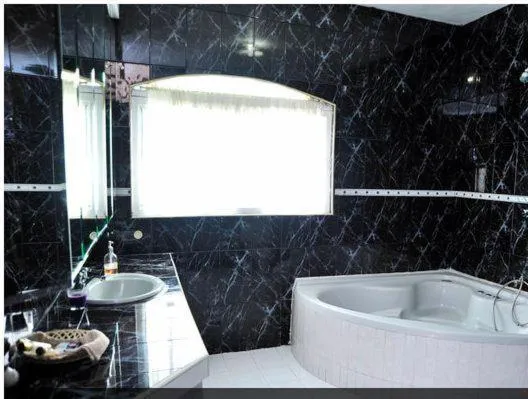 Hot Tub in Mansion Giahn Bed & Breakfast