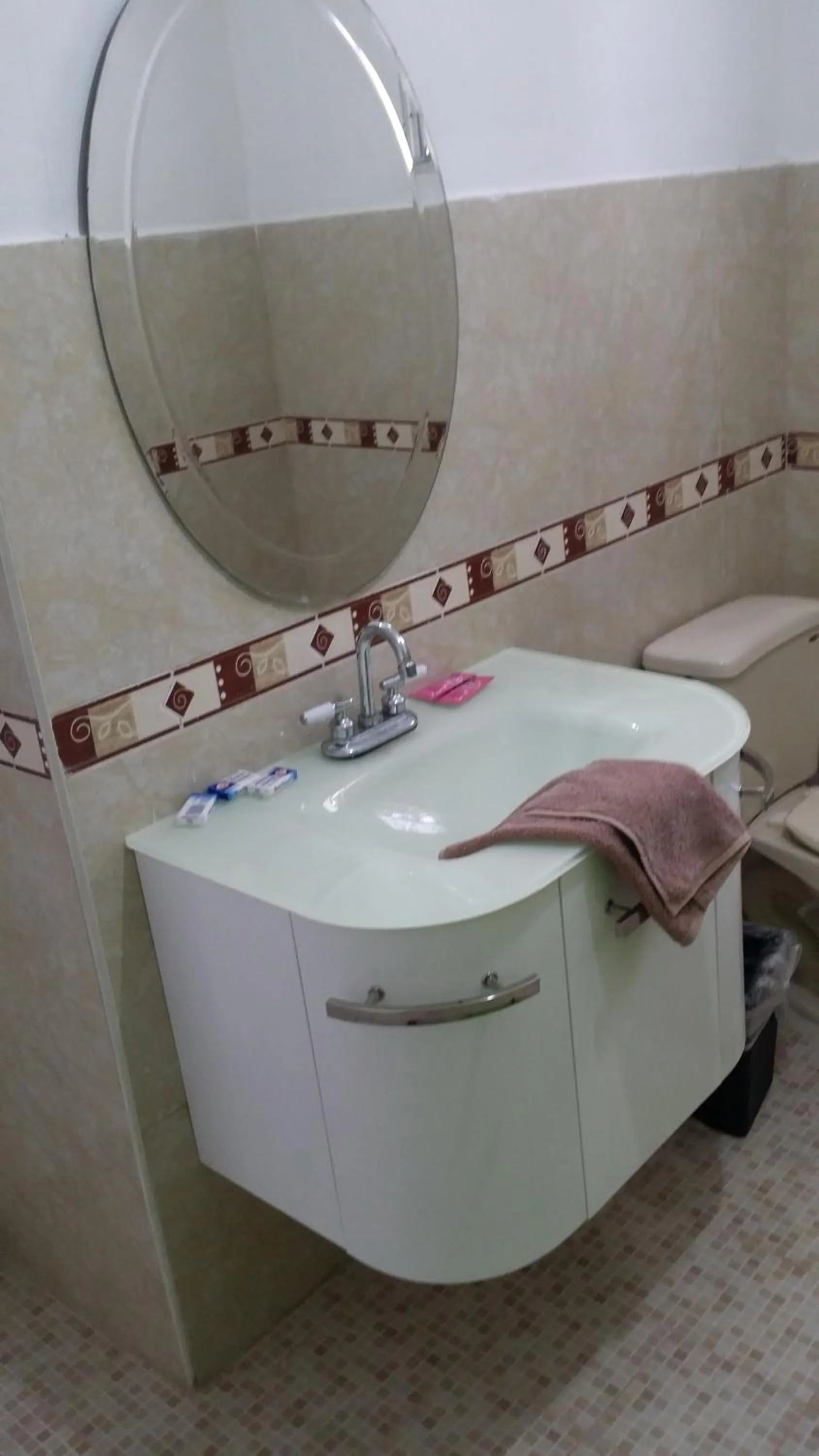 Shower in Mansion Giahn Bed & Breakfast