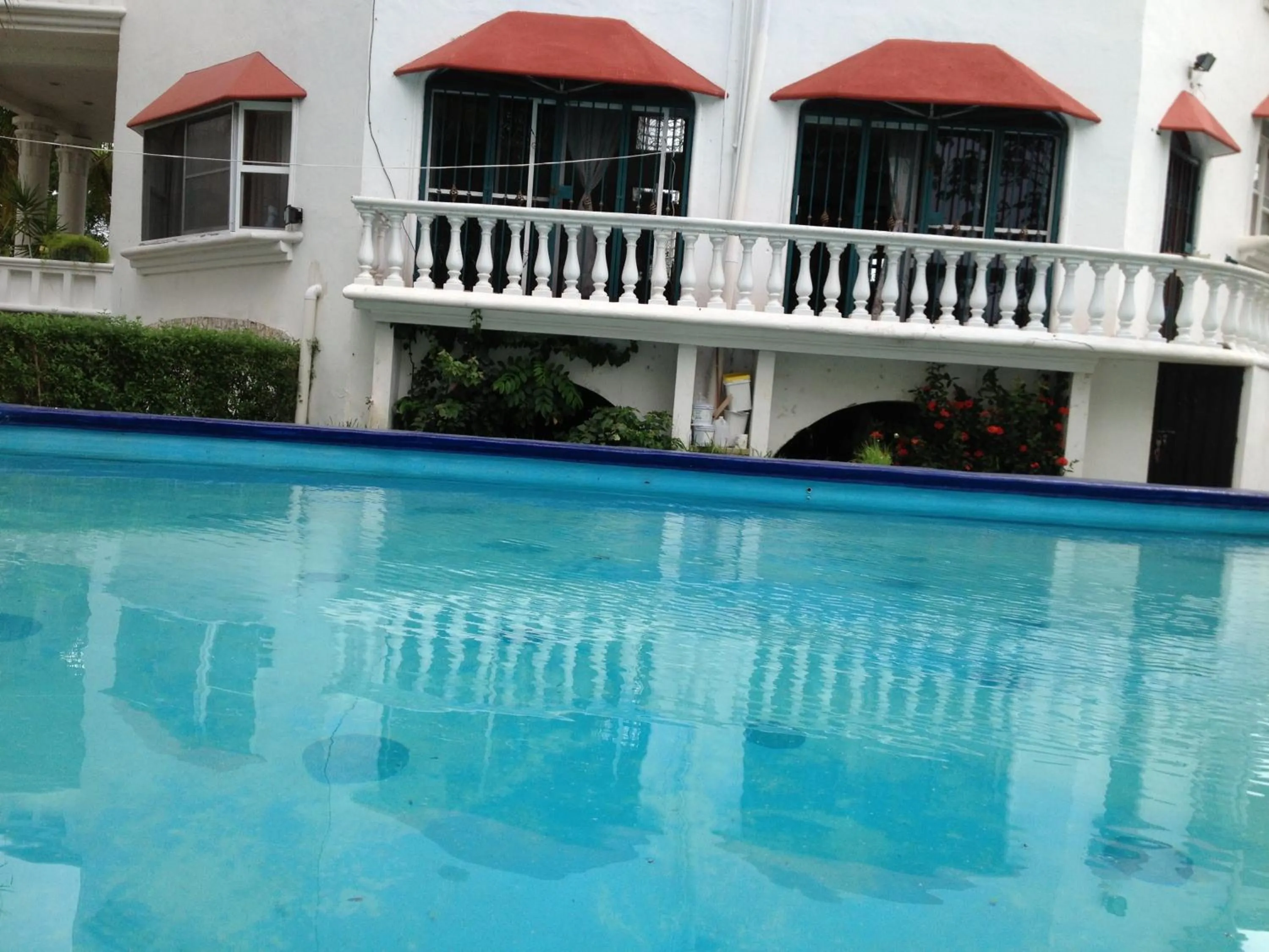 Swimming pool in Mansion Giahn Bed & Breakfast