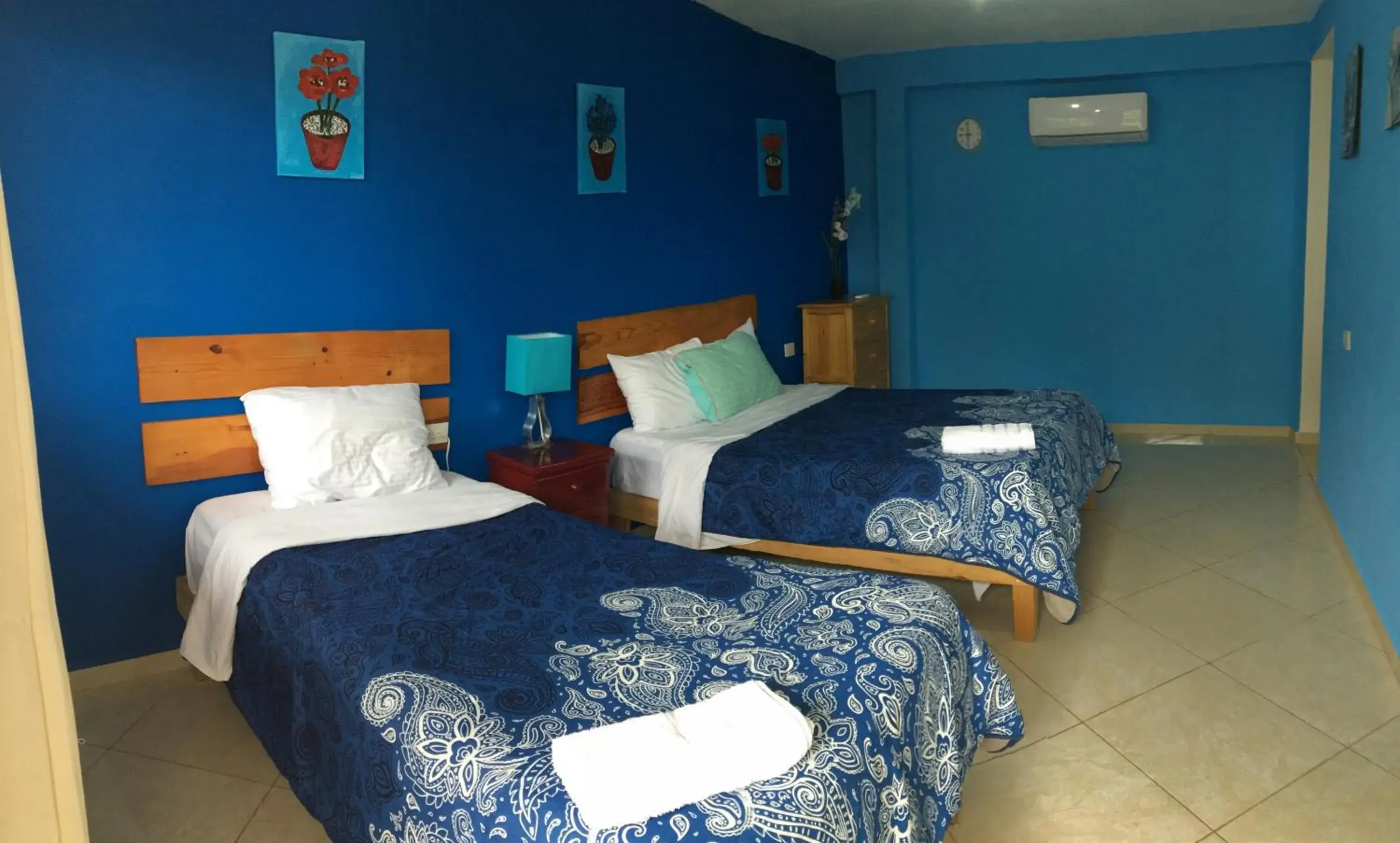 Economy Triple Room in Mansion Giahn Bed & Breakfast Economy Triple Room in Mansion Giahn Bed & Breakfast