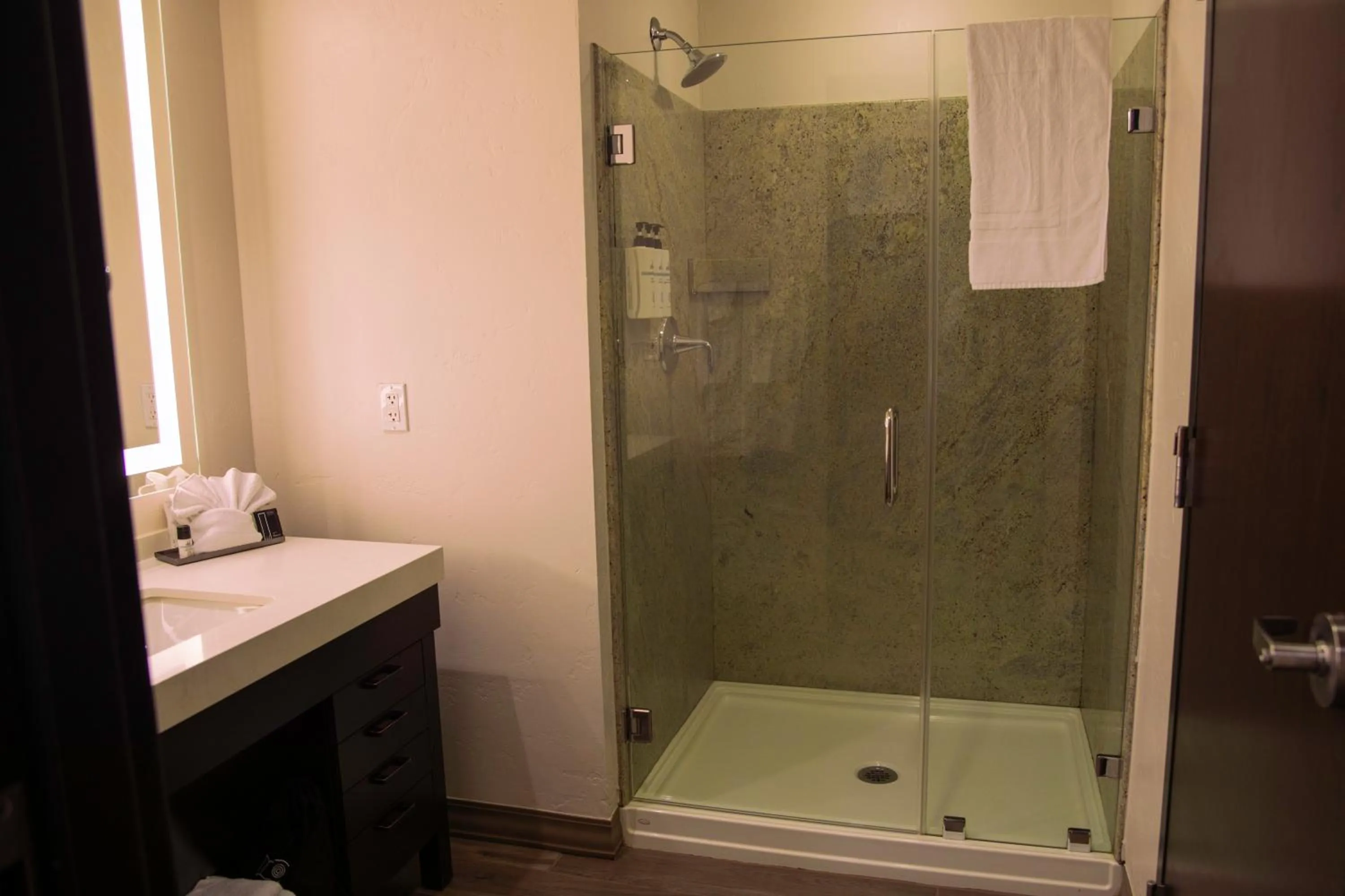 Shower in The Hotel at Black Oak Casino Resort