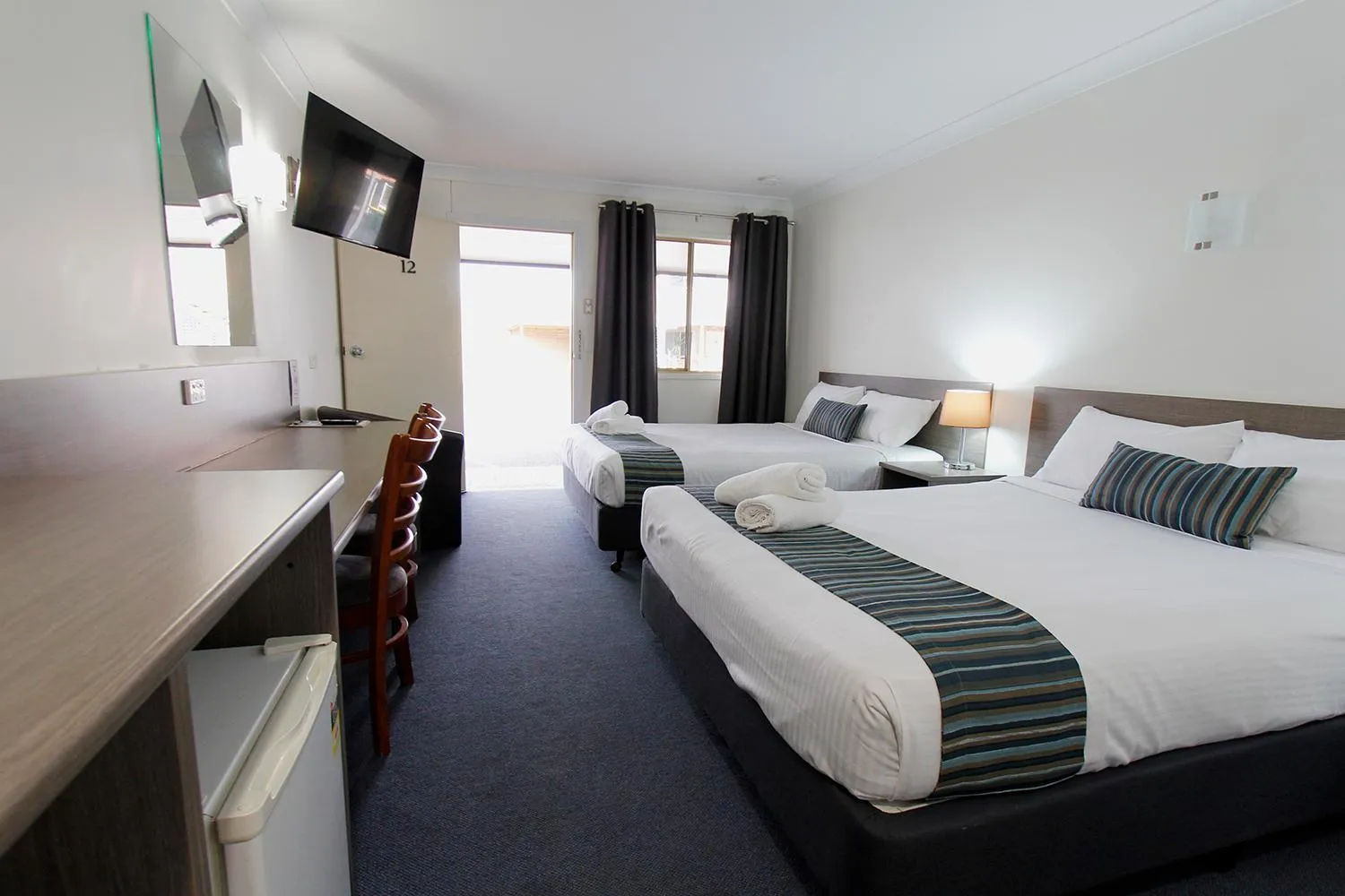 Bedroom, Bed in Sugar Country Motor Inn