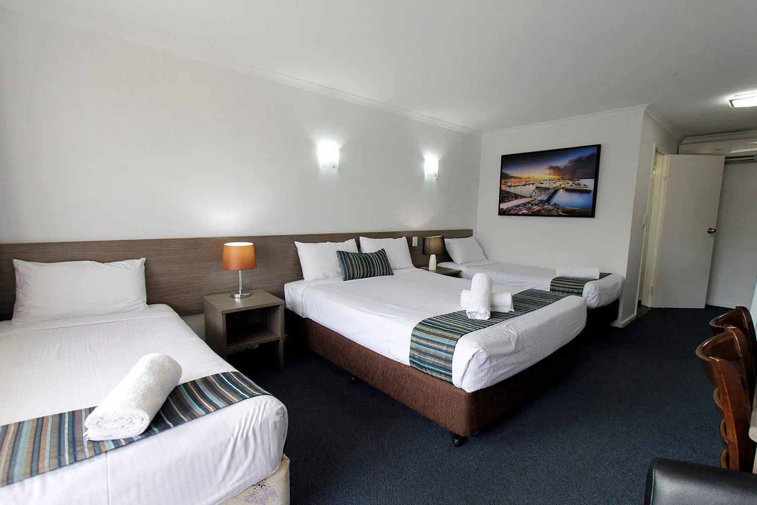 Bed in Sugar Country Motor Inn