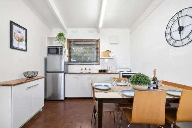 Two-Bedroom Unit in Halls Haven Holiday Units Two-Bedroom Unit in Halls Haven Holiday Units