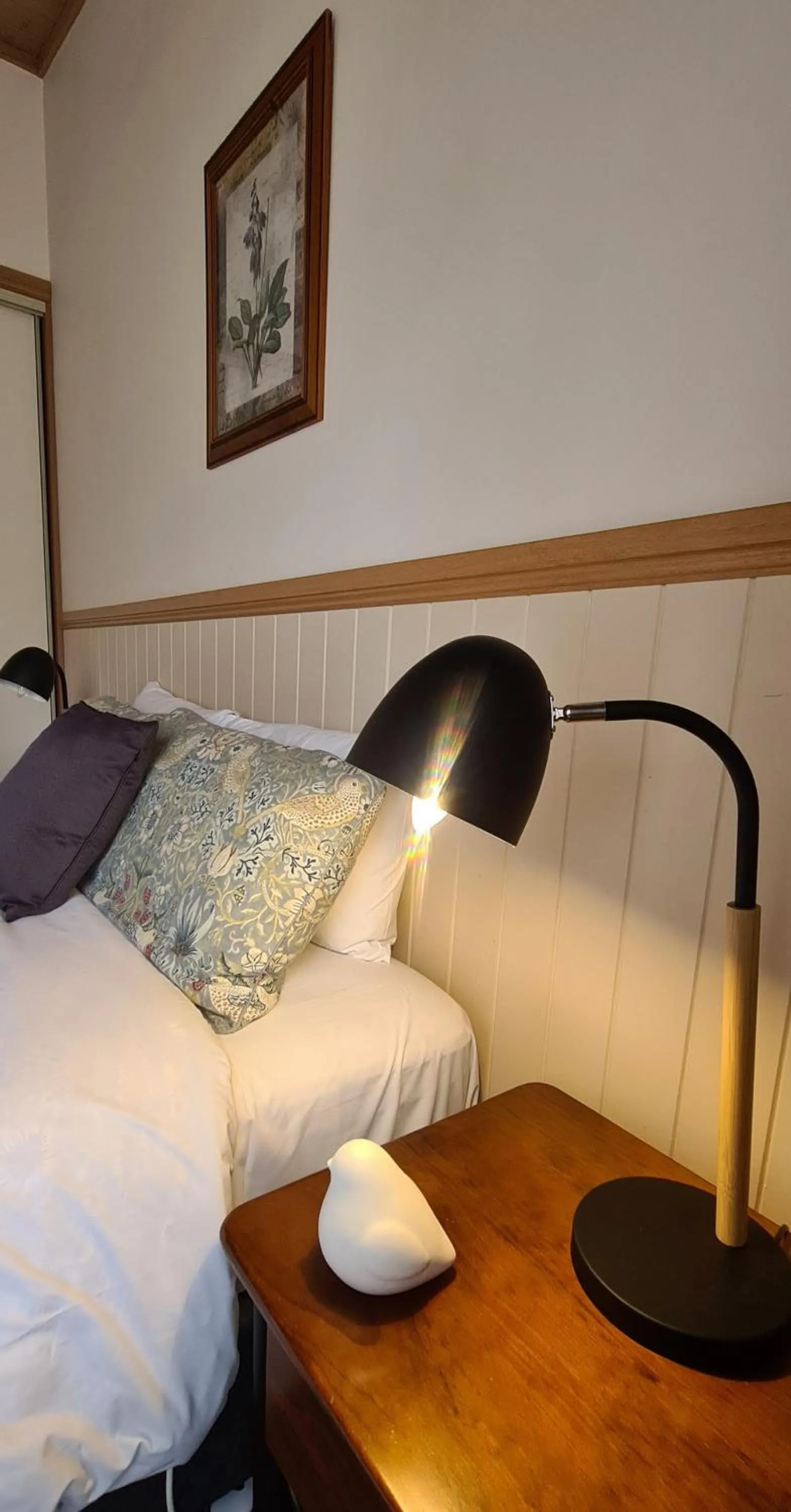 Bedroom, Bed in Halls Haven Holiday Units