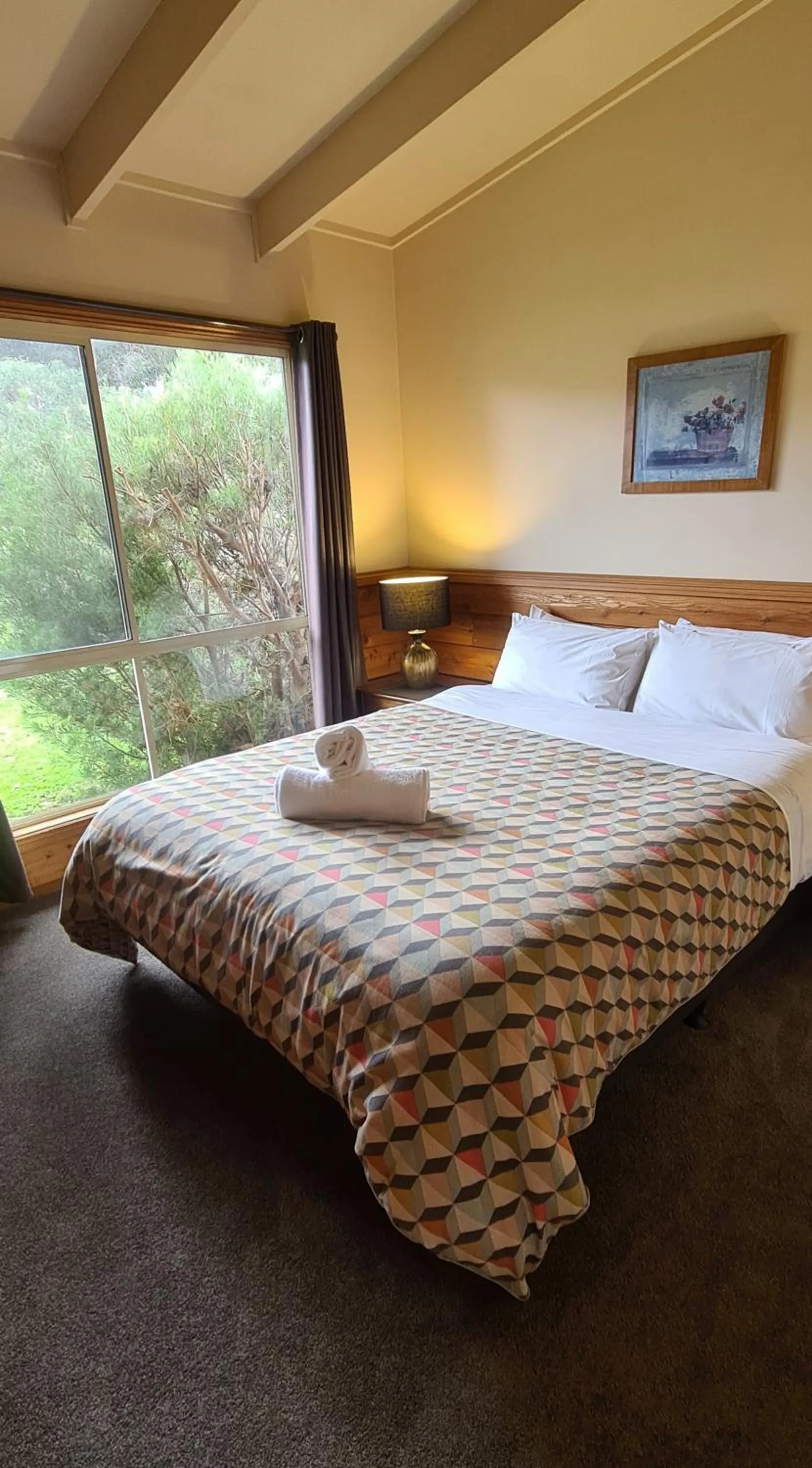 Bedroom, Bed in Halls Haven Holiday Units