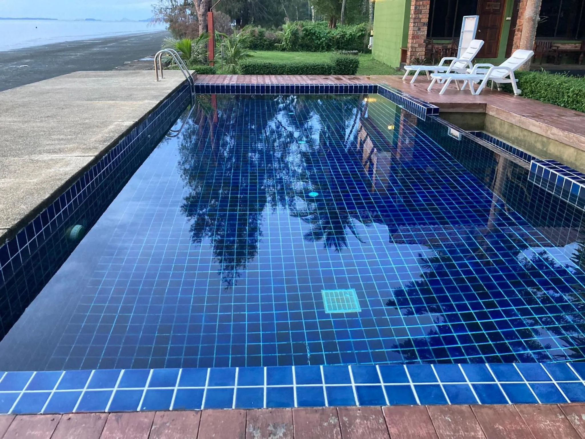 Swimming pool in The Chevalley Beach Resort