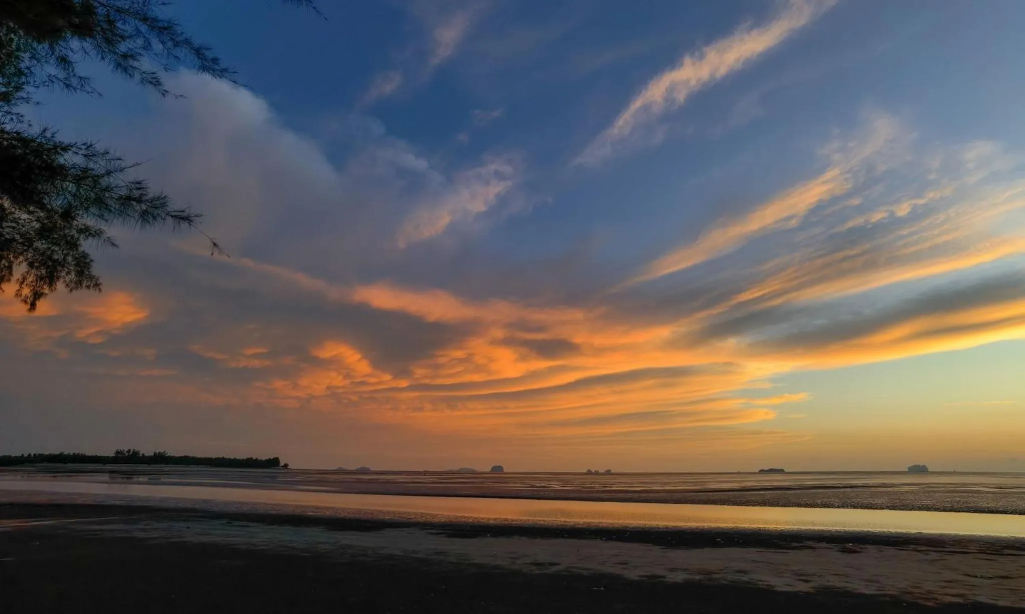 Sunset in The Chevalley Beach Resort