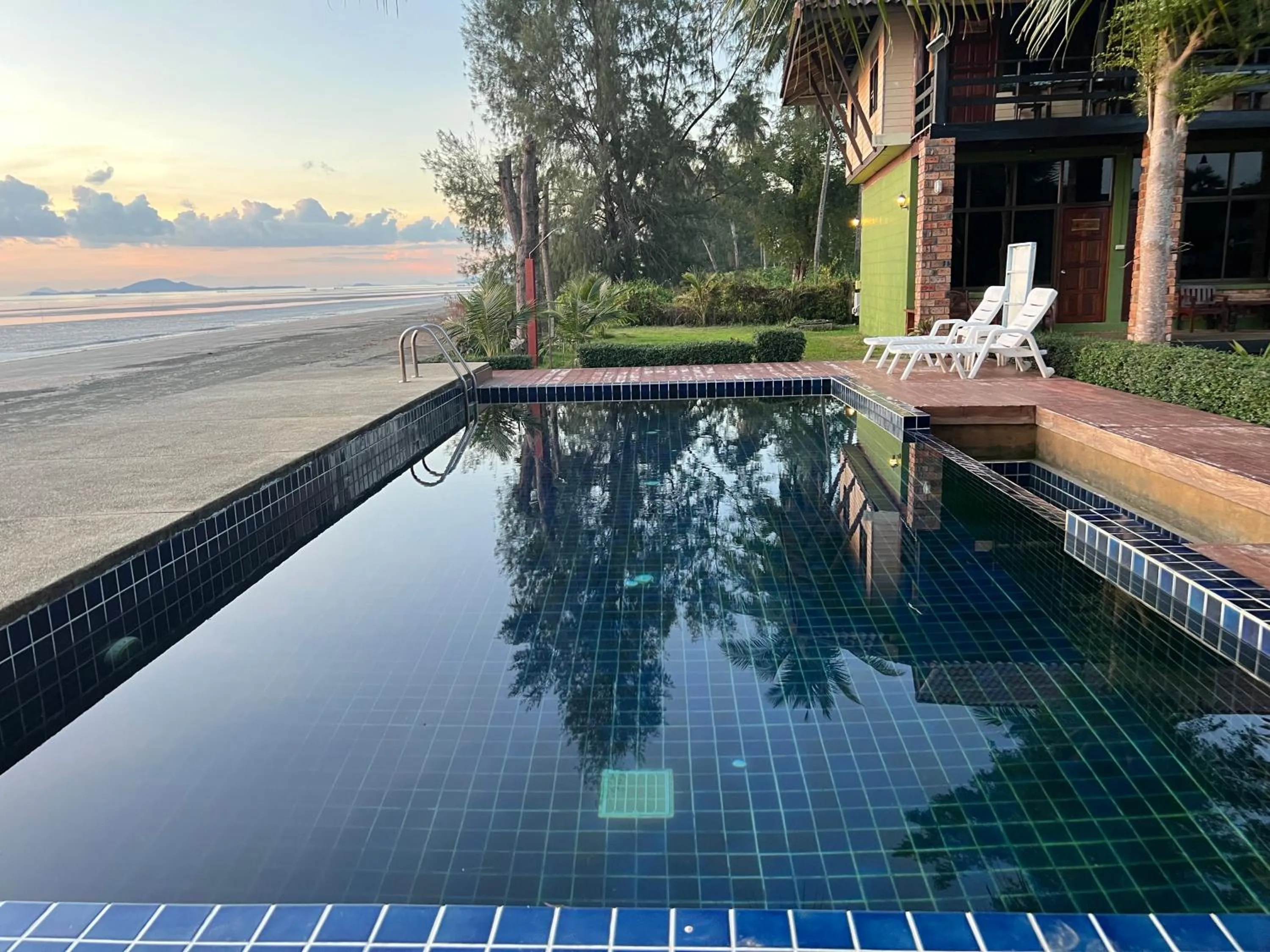 Swimming pool in The Chevalley Beach Resort