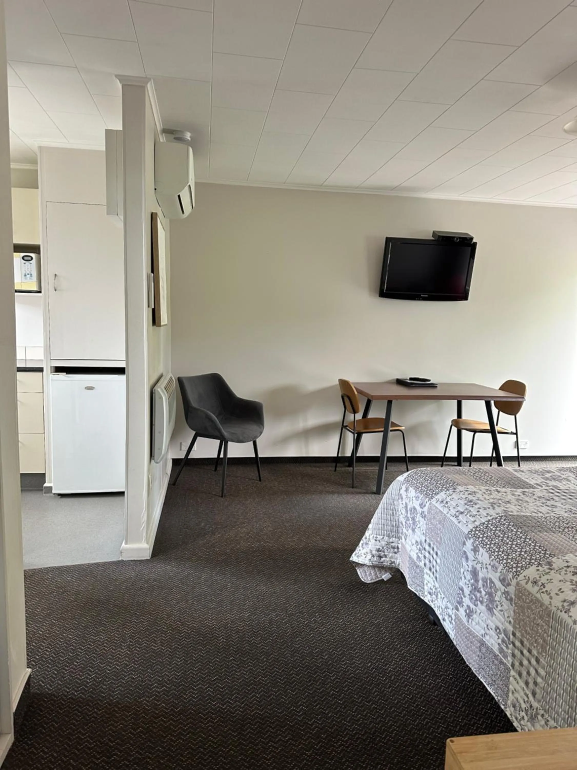 TV and multimedia in Cherylea Motel