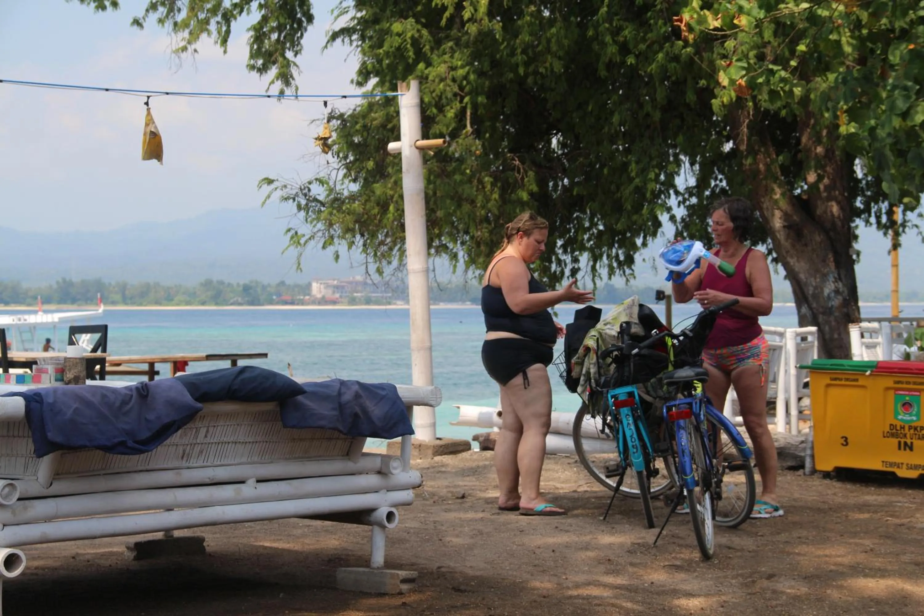 Star Bar and Bungalows