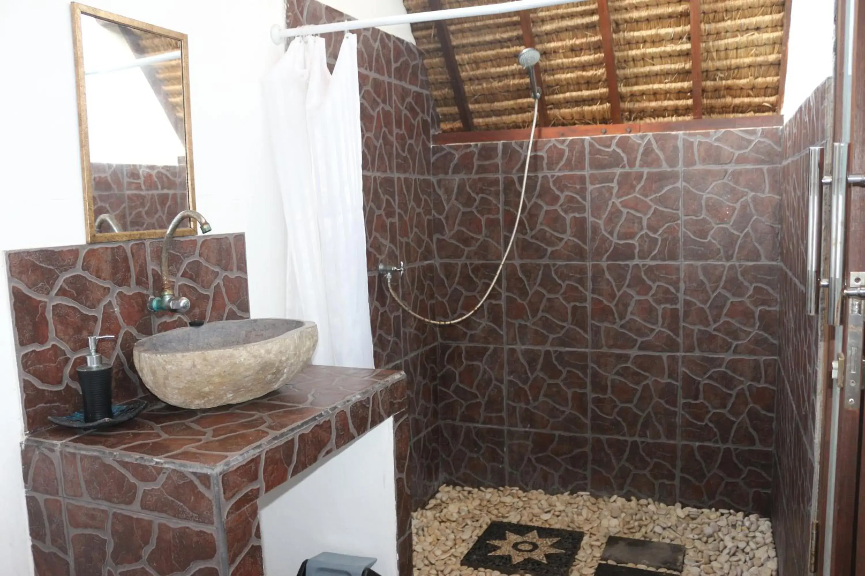 Lumbung Bungalow in Star Bar and Bungalows Lumbung Bungalow in Star Bar and Bungalows