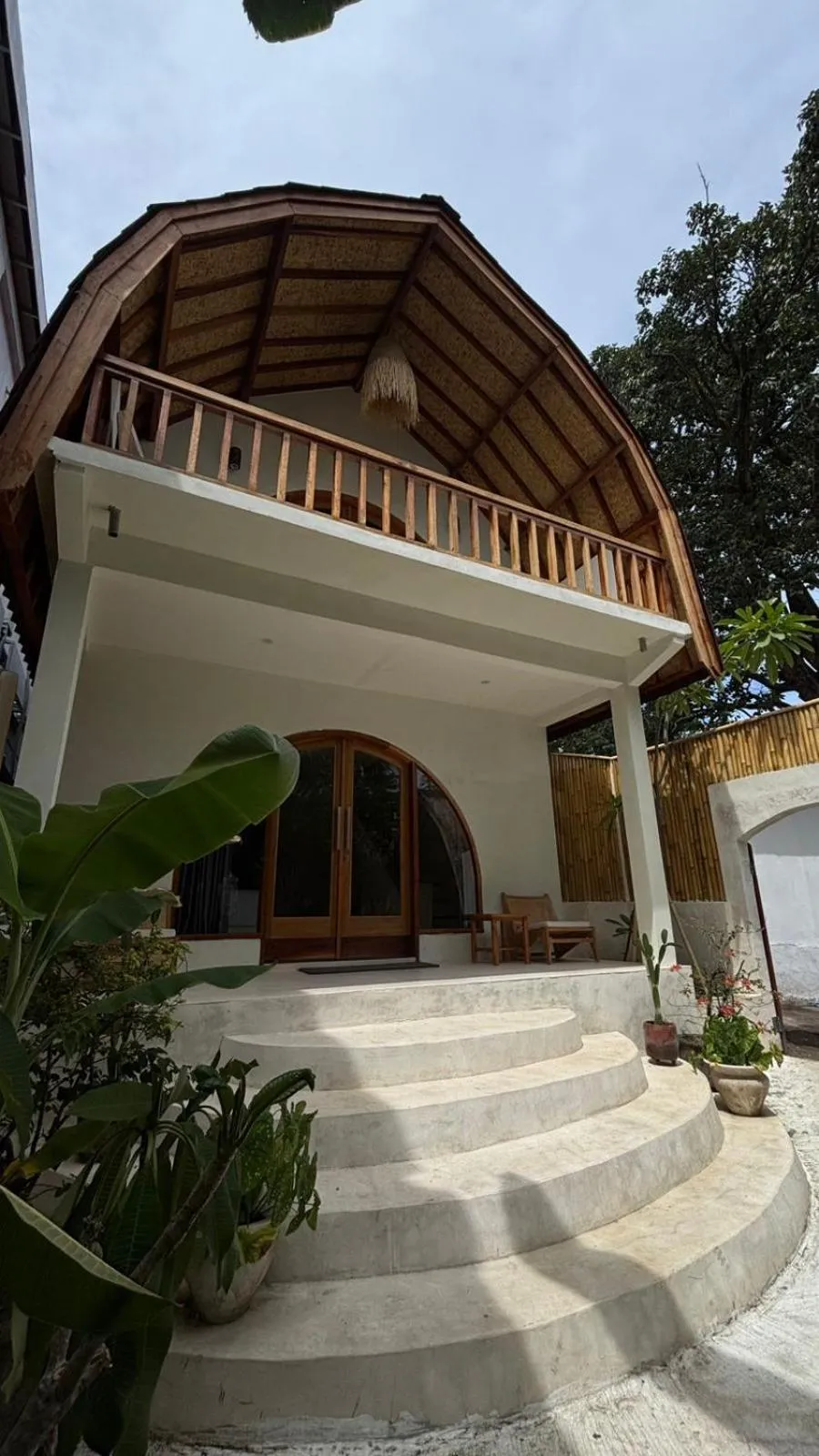 Star Bar and Bungalows