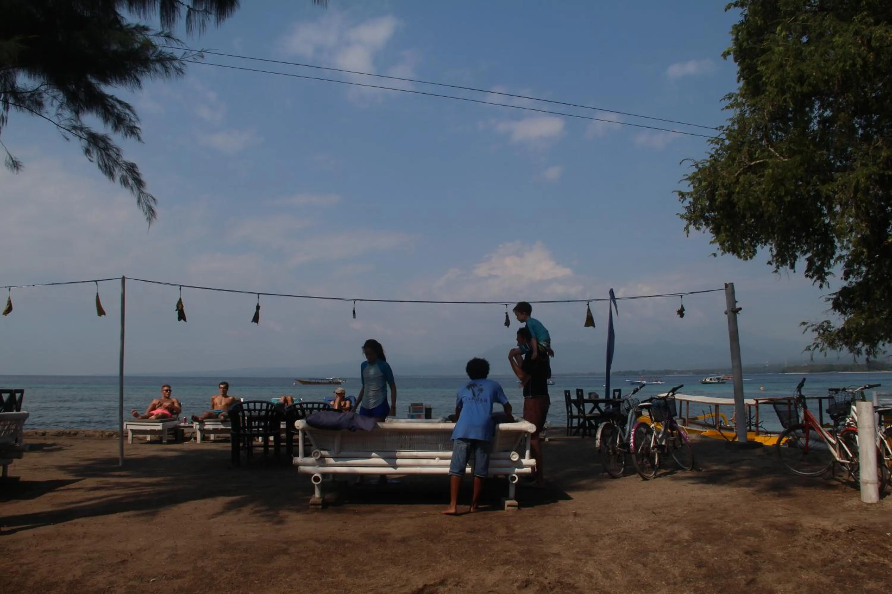 Star Bar and Bungalows